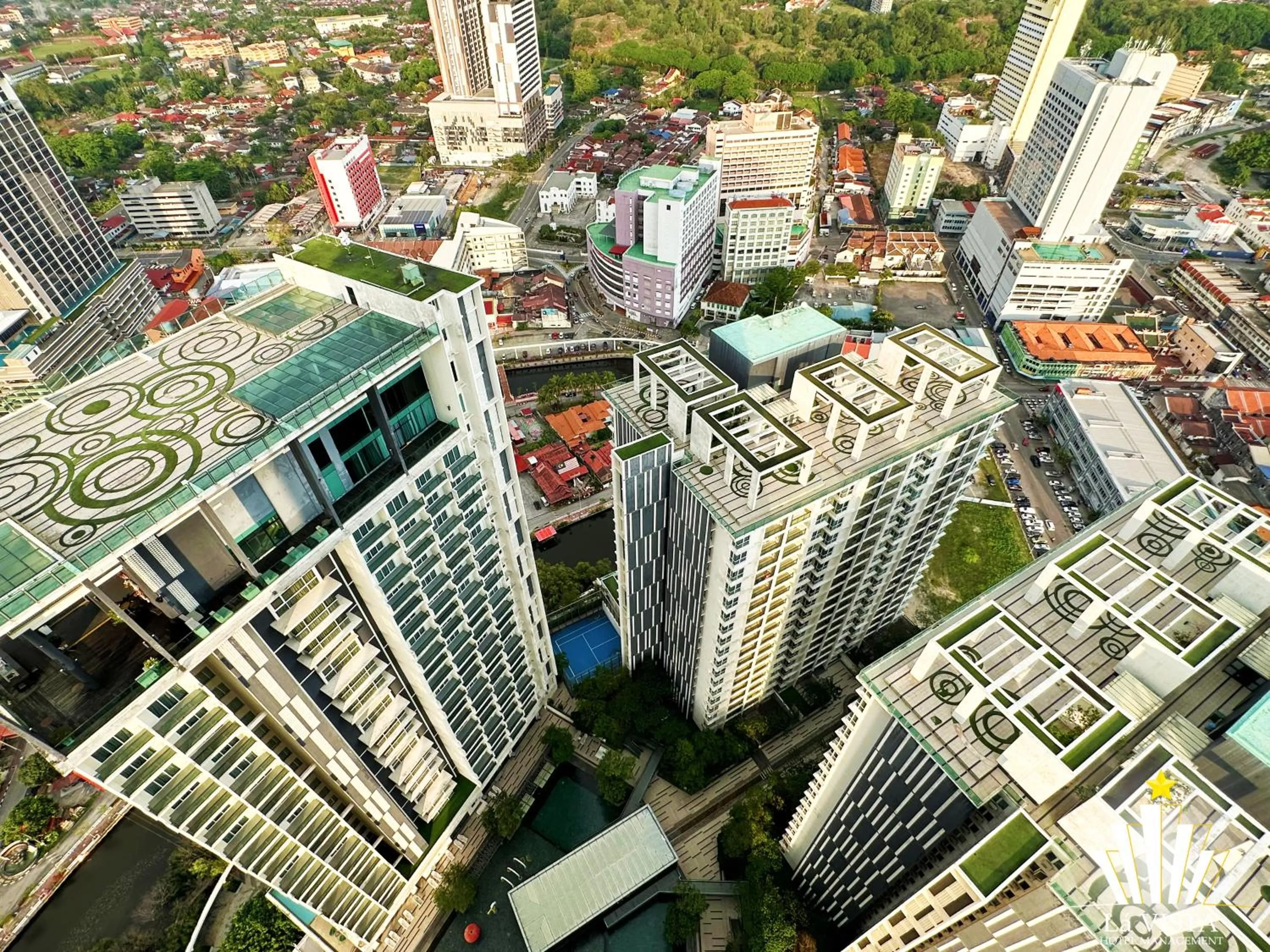 Property building in The Shore Hotel & Residences By Lá VISTA