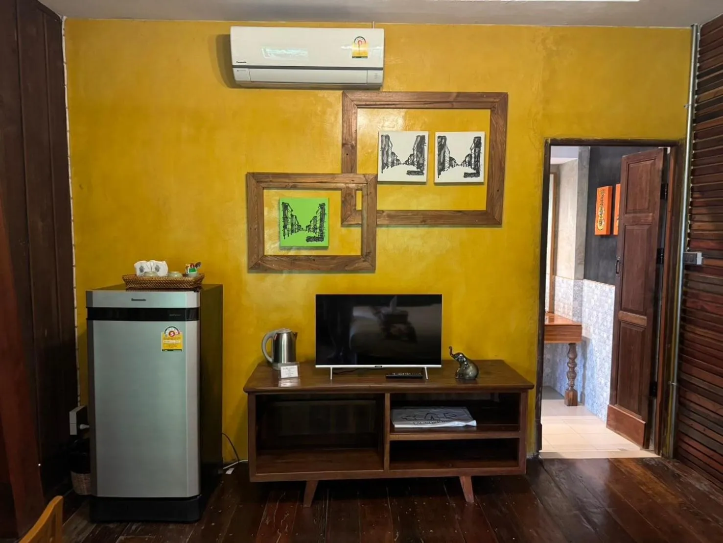 TV and multimedia in Chiang Mai Las Orquideas Resort