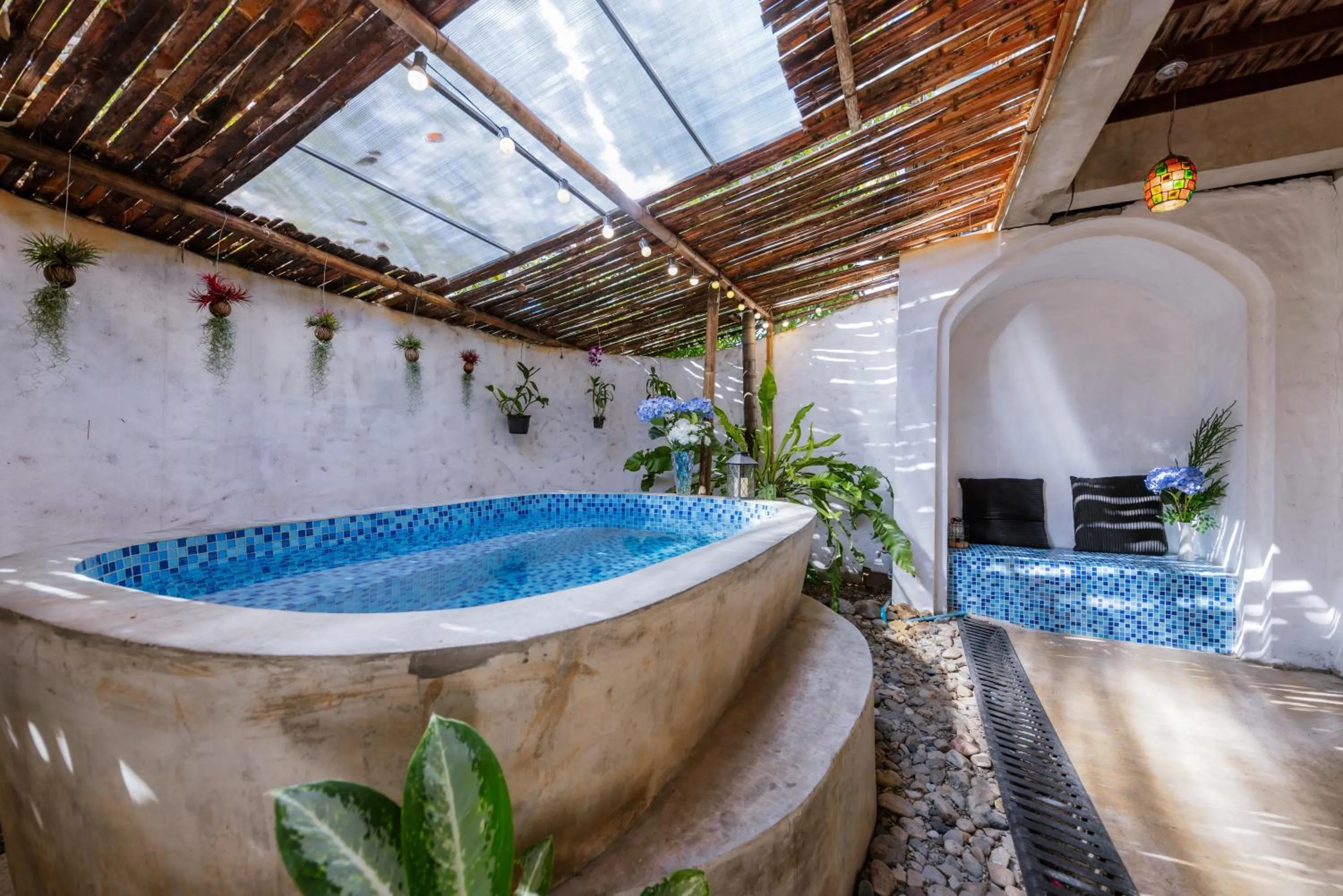 Swimming pool in Teewana Resort Chiang Mai