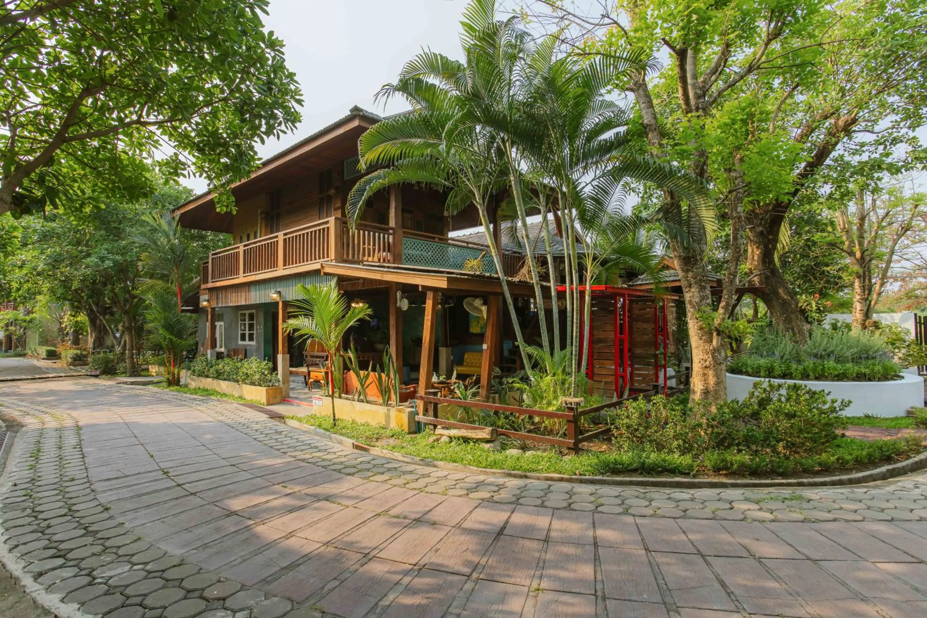 Property building in Chiang Mai Las Orquideas Resort