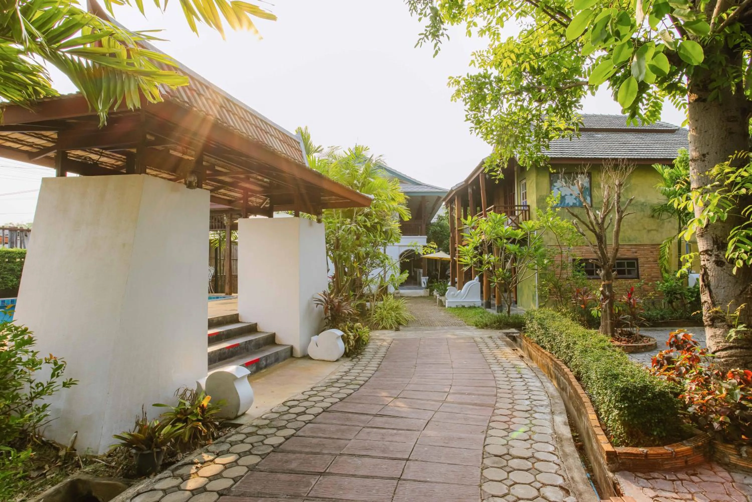 Property building in Chiang Mai Las Orquideas Resort