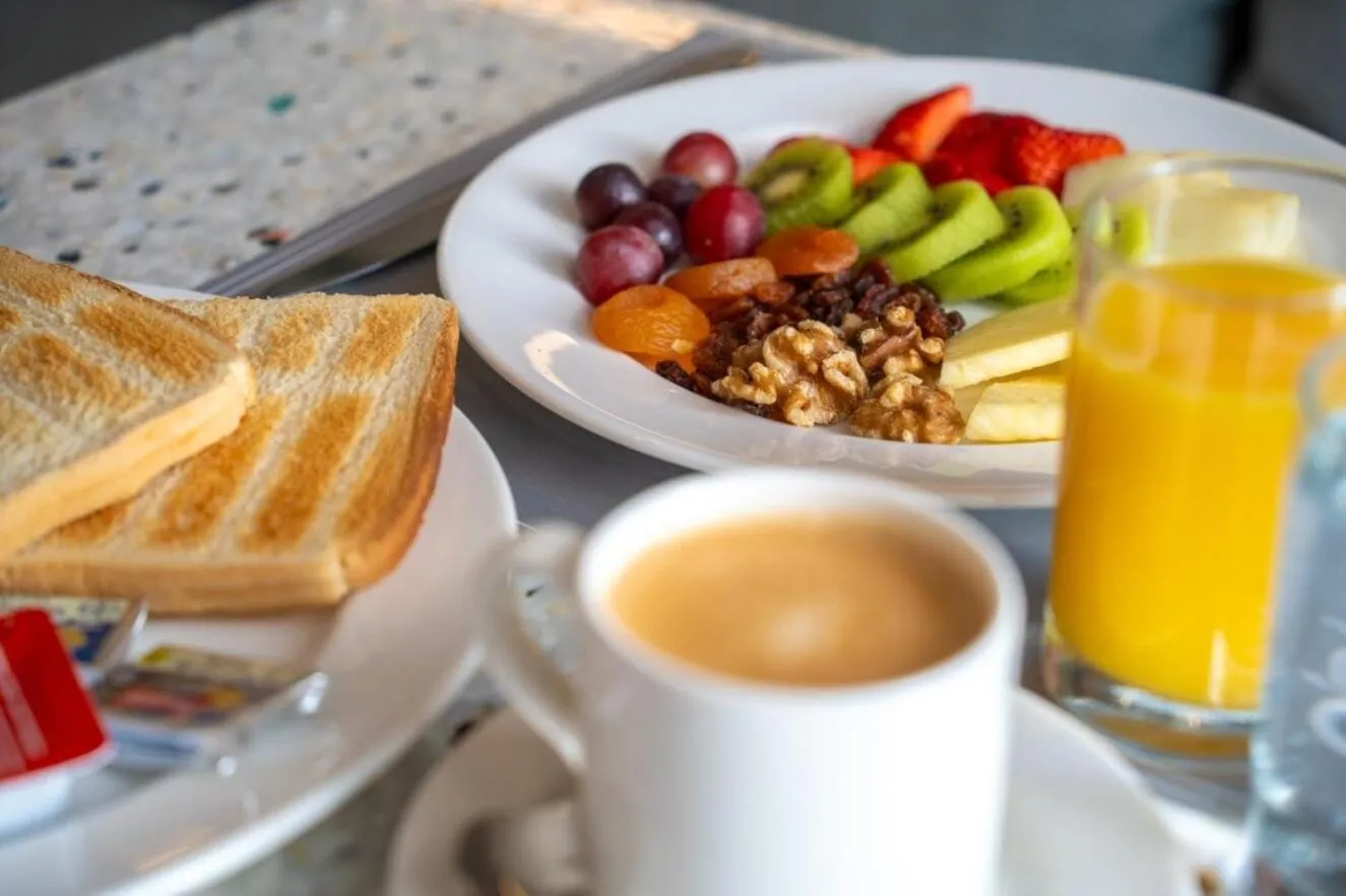 Breakfast in Soho Boutique Turia