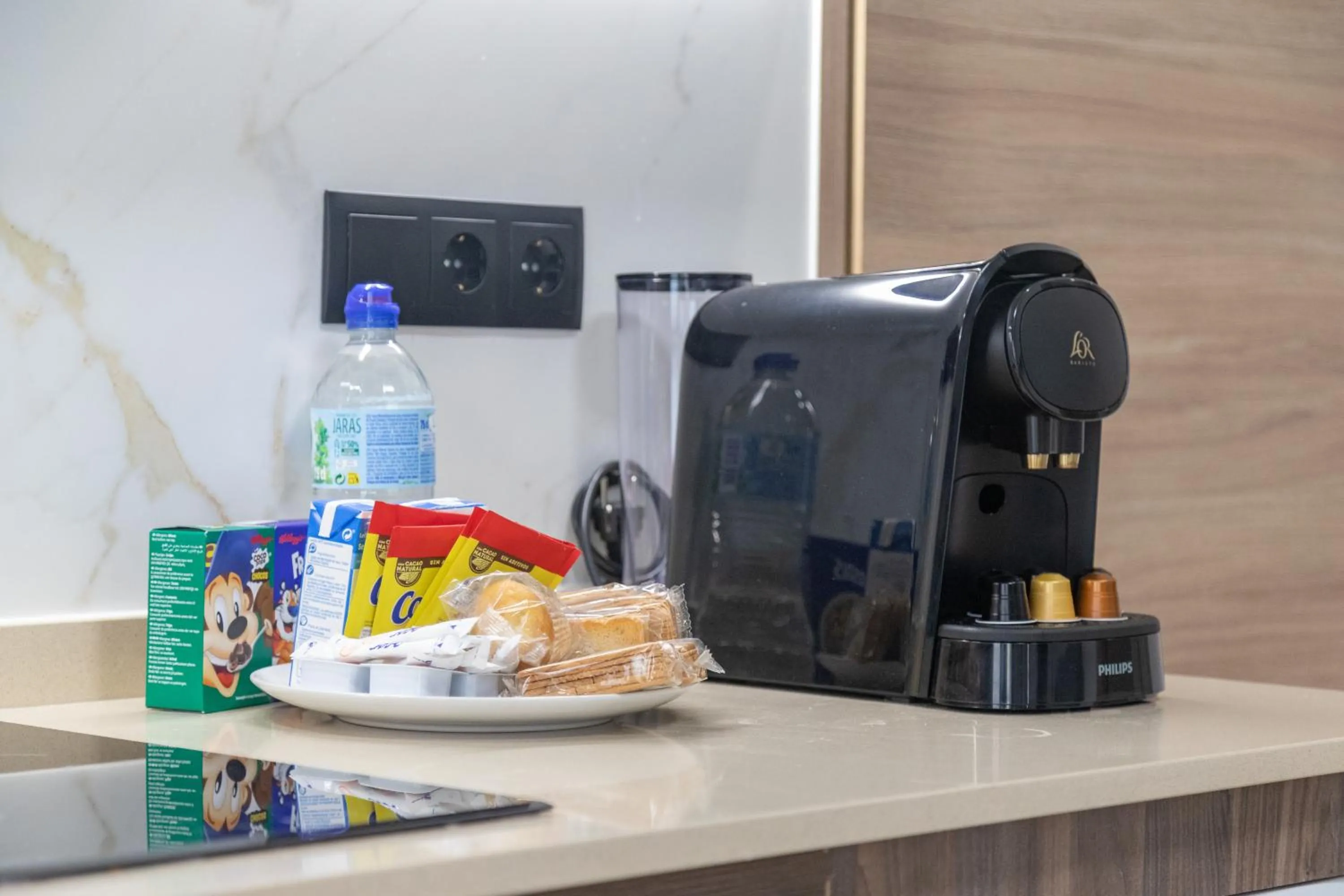Coffee/tea facilities in Travel Habitat La Marina Real