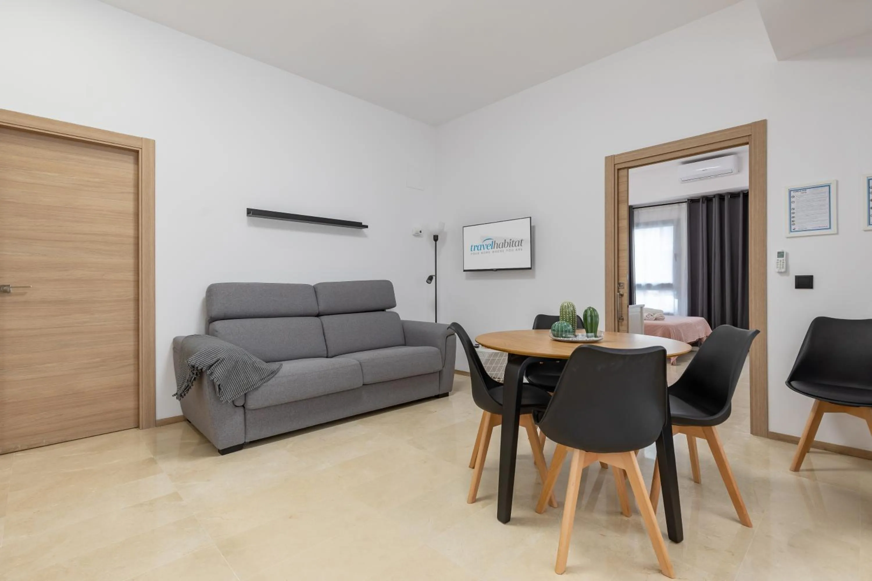 Seating area in Travel Habitat La Marina Real