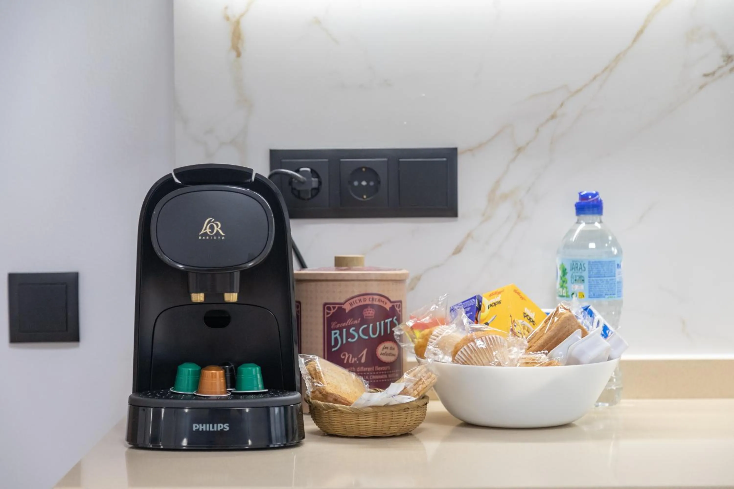 Coffee/tea facilities in Travel Habitat La Marina Real