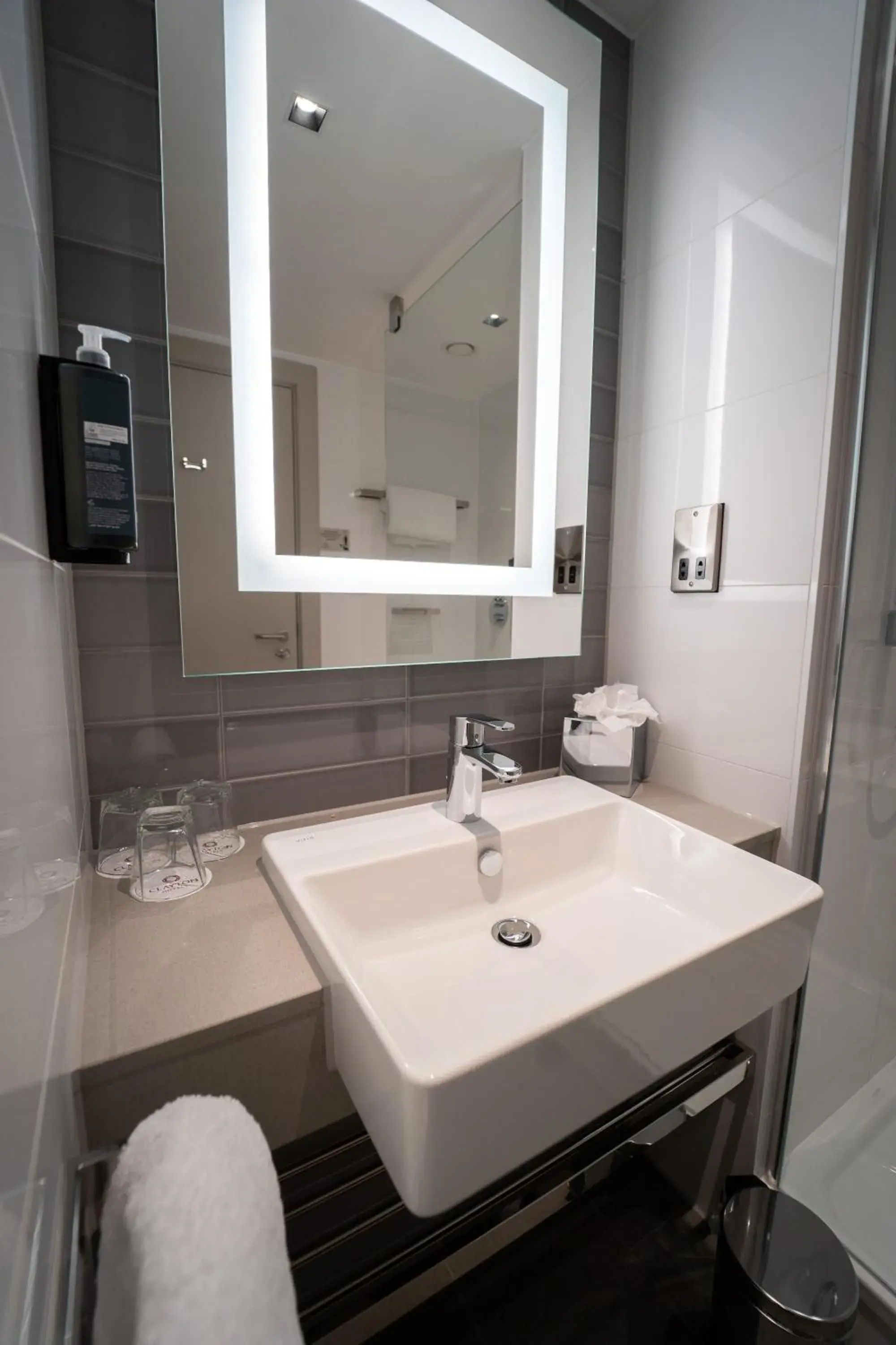 Bathroom in Clayton Hotel Glasgow City Bathroom in Clayton Hotel Glasgow City