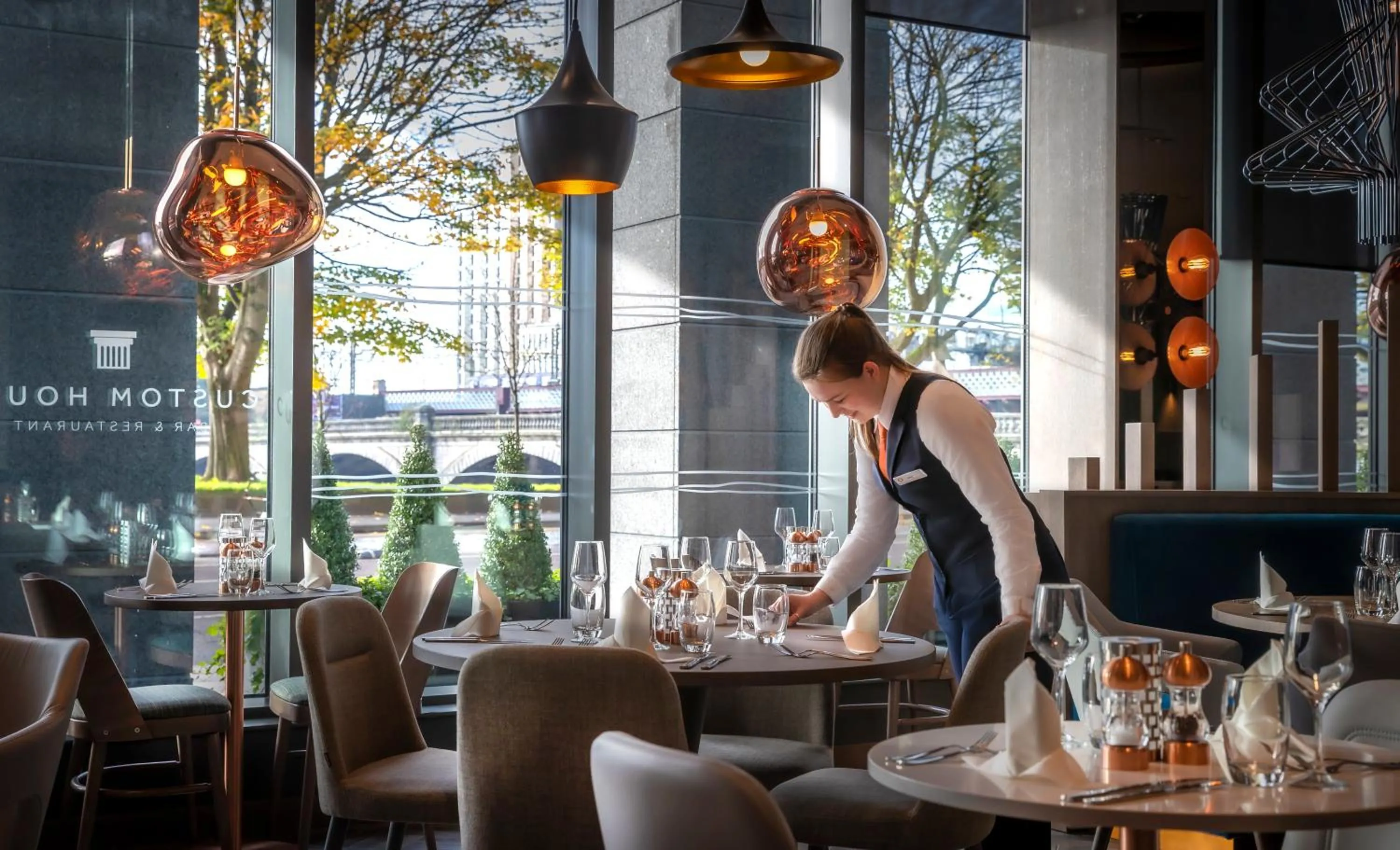 Restaurant/places to eat in Clayton Hotel Glasgow City