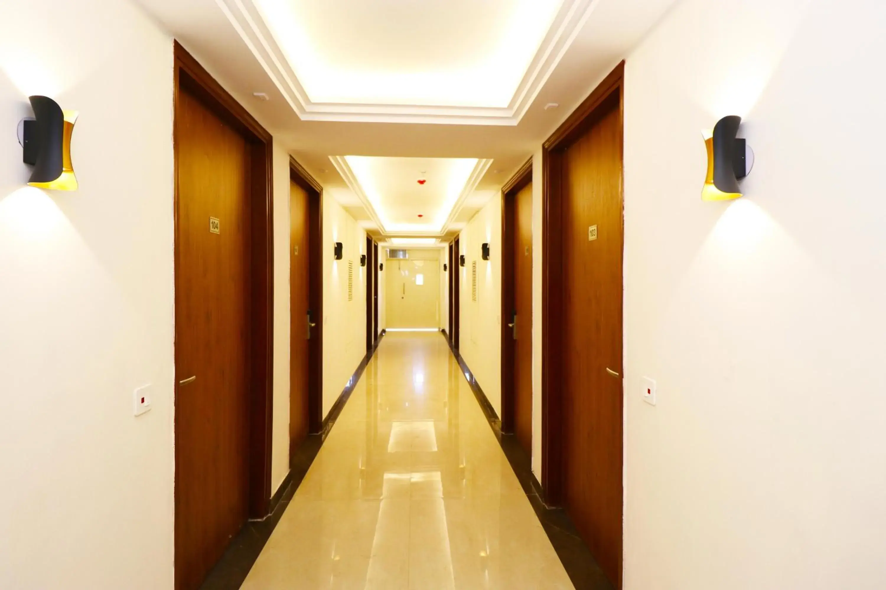 Lobby or reception in Hotel Leo Saffron - Pitampura Lobby or reception in Hotel Leo Saffron - Pitampura
