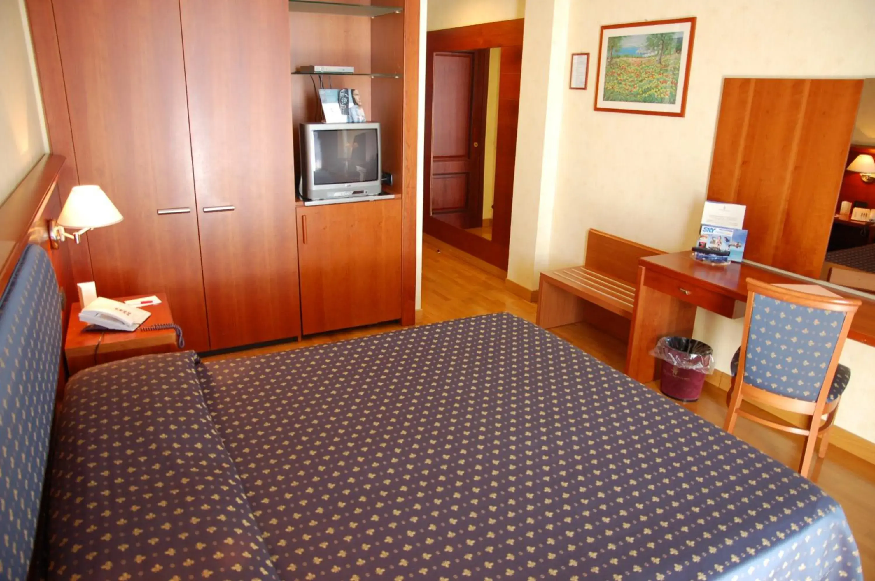Photo of the whole room, Bed in Hotel Nettuno