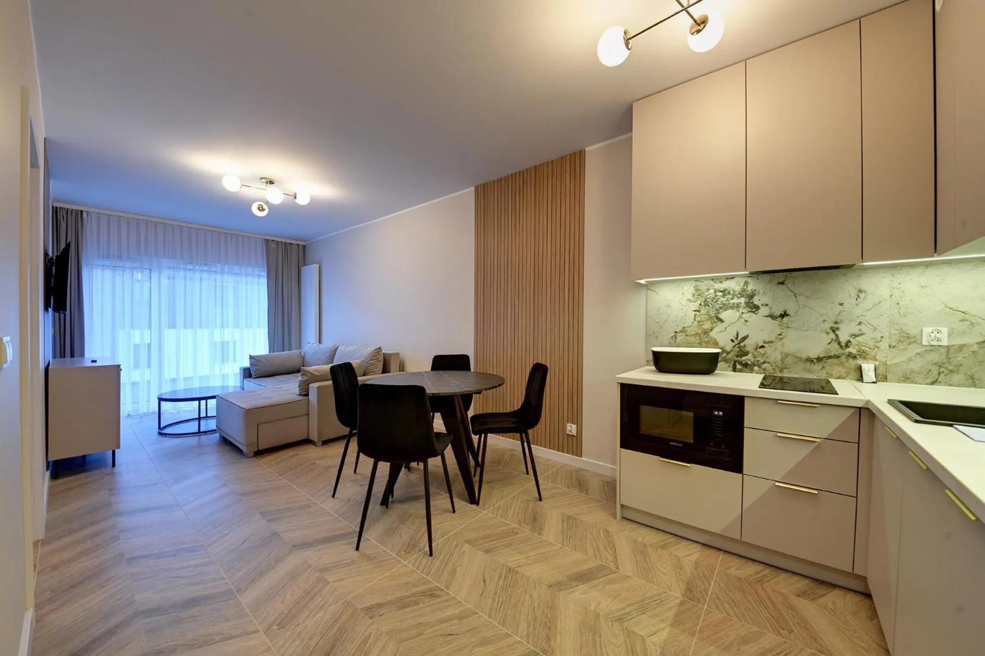 Kitchen or kitchenette in RentPlanet - Apartamenty IzerSKI Resort