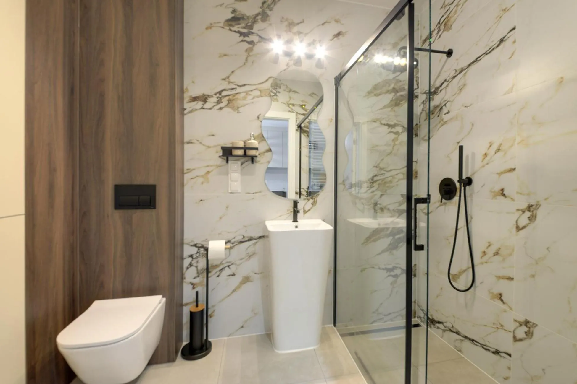 Shower in RentPlanet - Apartamenty IzerSKI Resort