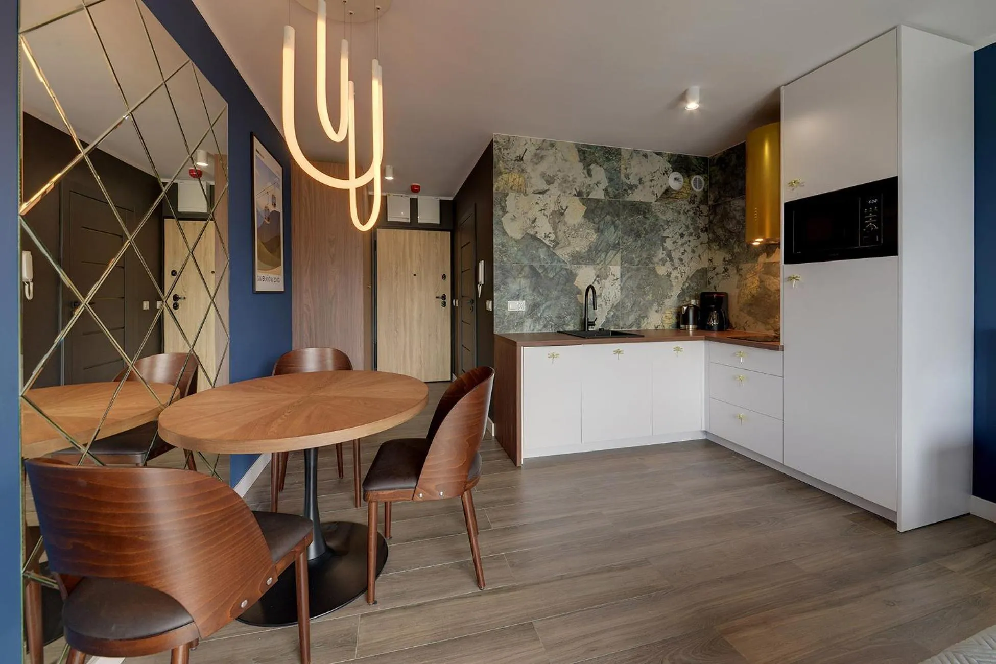 Kitchen or kitchenette in RentPlanet - Apartamenty IzerSKI Resort