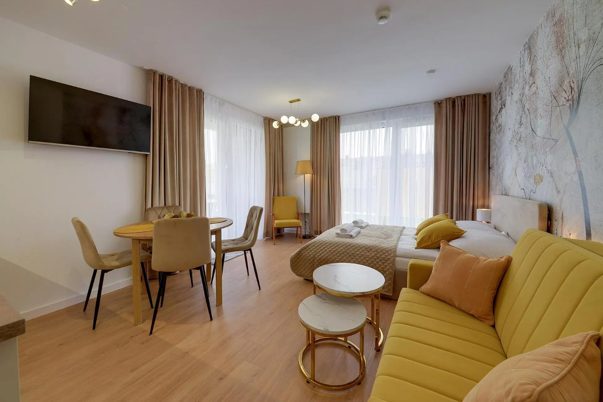 TV and multimedia in RentPlanet - Apartamenty IzerSKI Resort