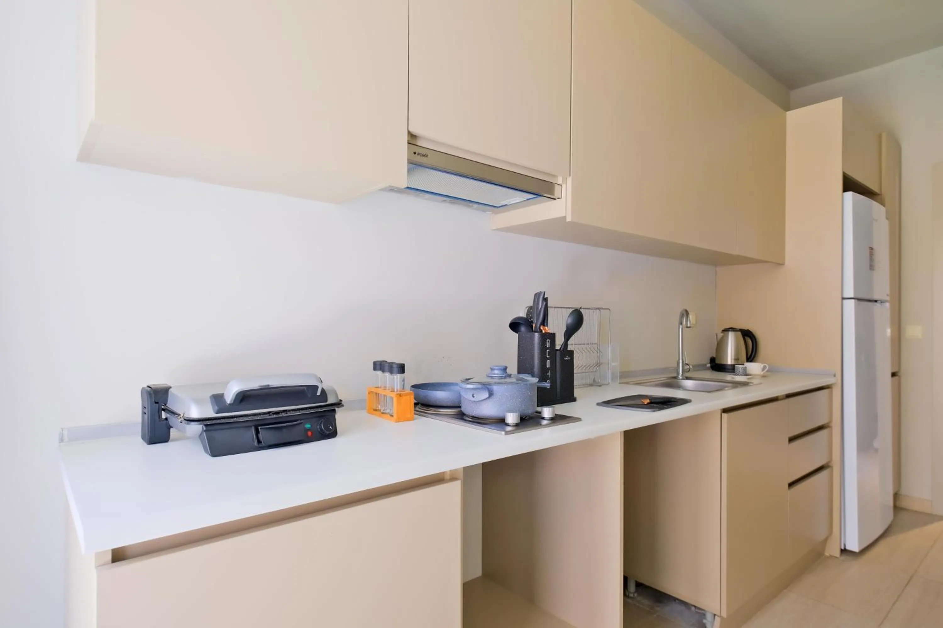 stove in New Inn Hotel Cadde 54 Mall