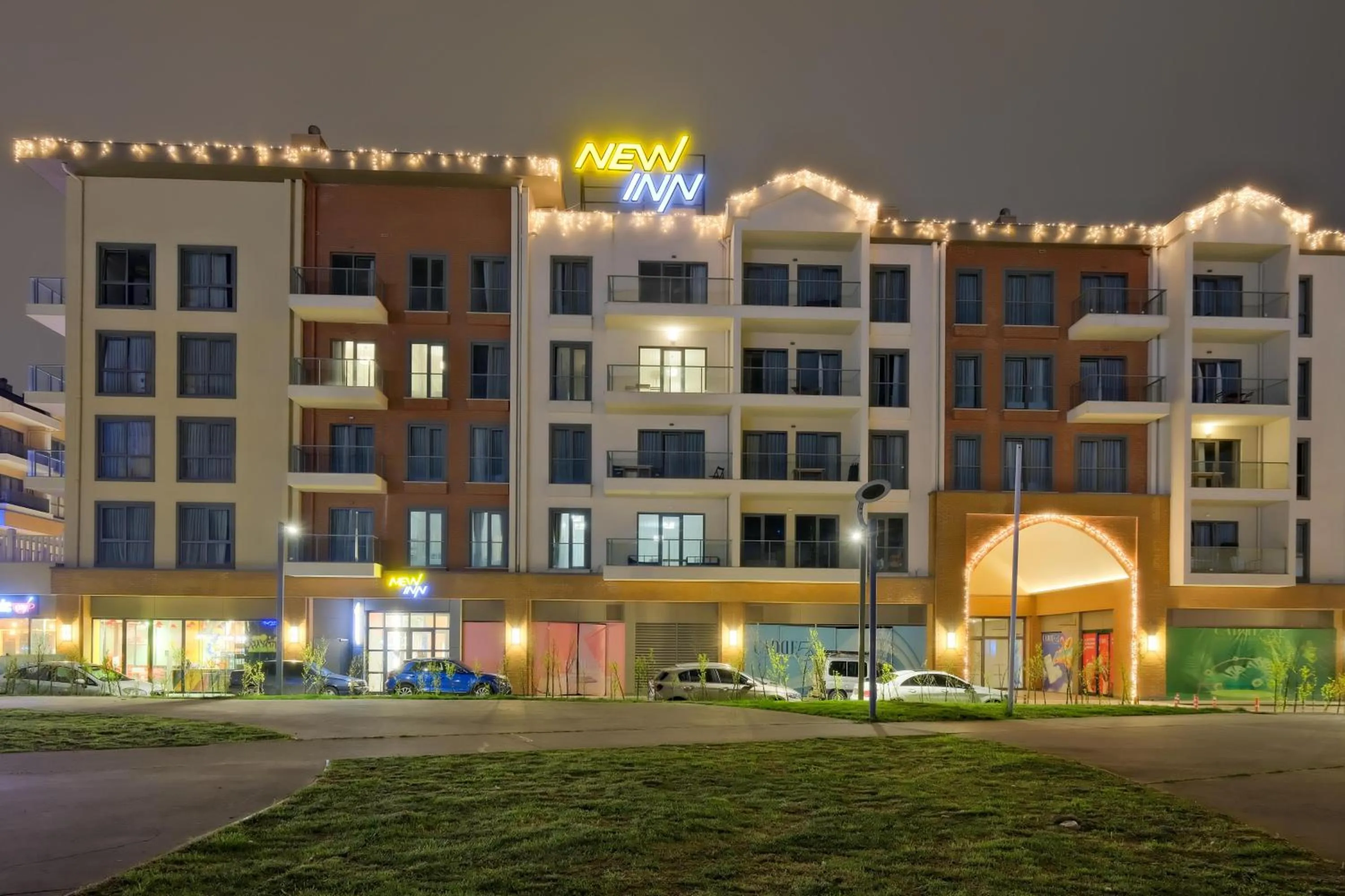 Property building in New Inn Hotel Cadde 54 Mall