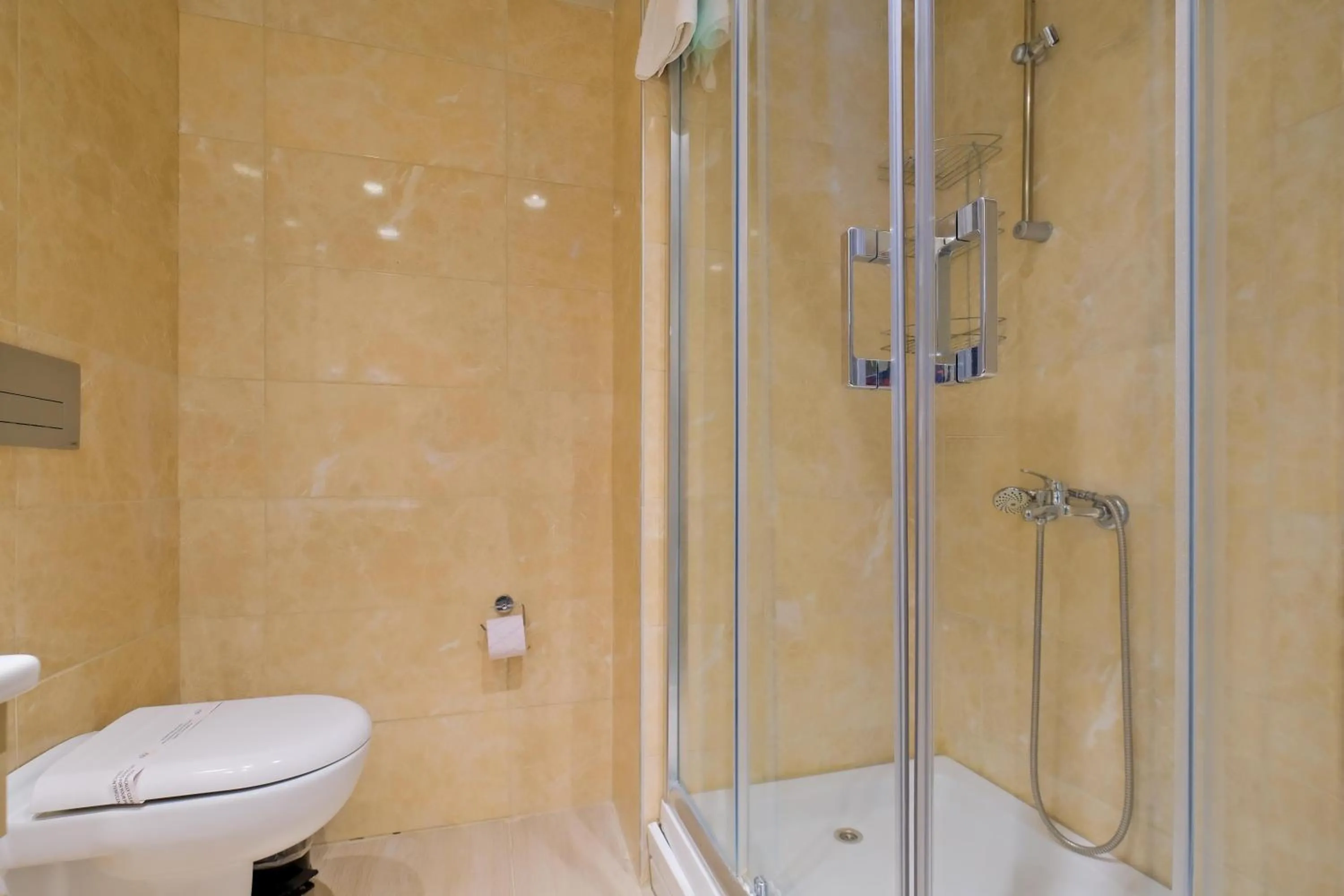 Shower in New Inn Hotel Cadde 54 Mall