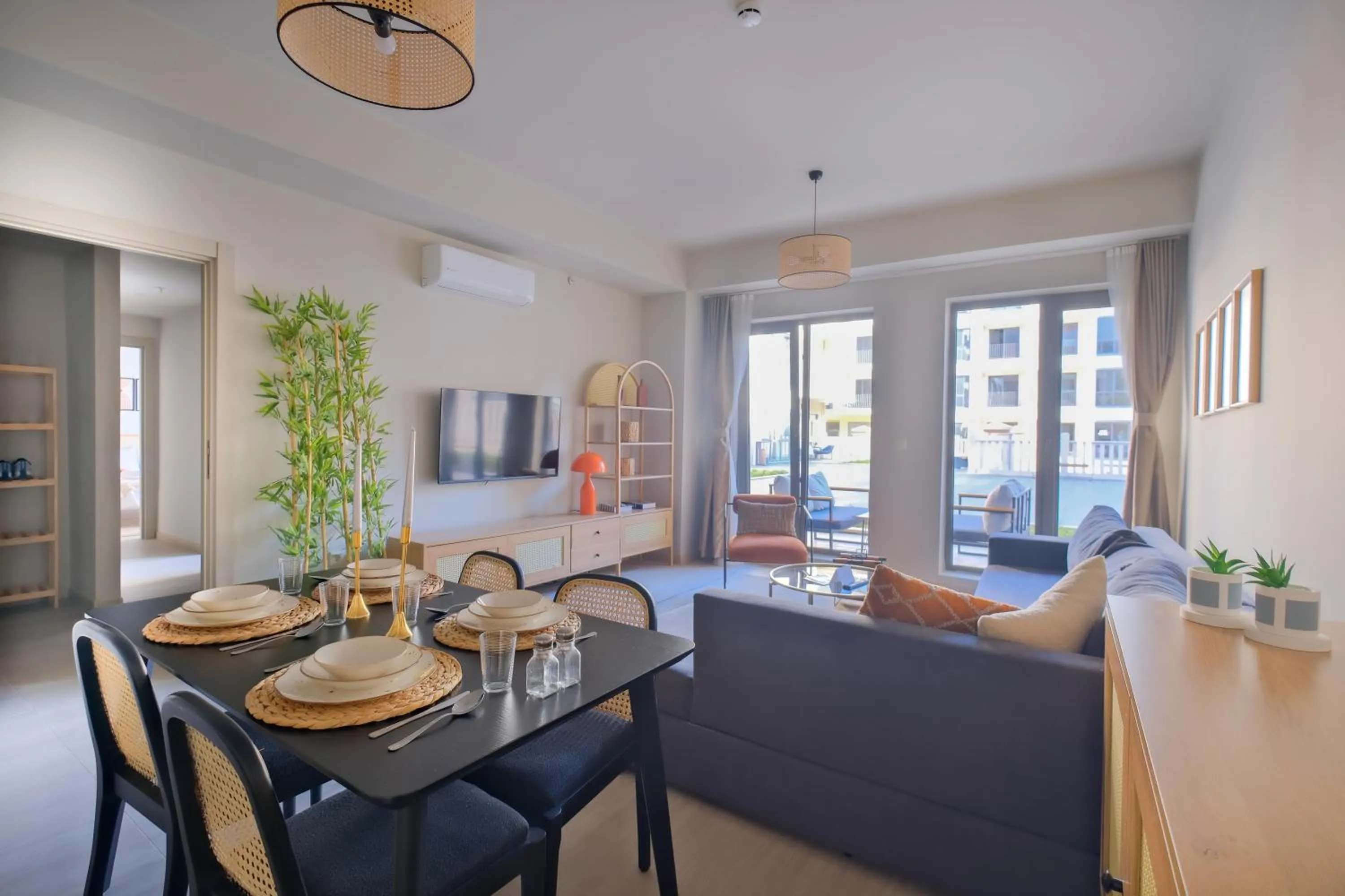 TV and multimedia in New Inn Hotel Cadde 54 Mall