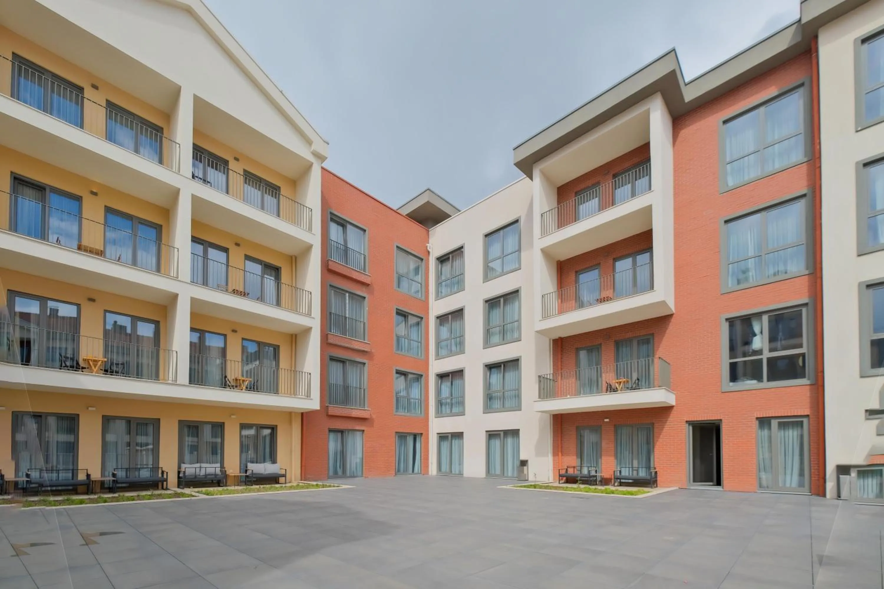 Property building in New Inn Hotel Cadde 54 Mall