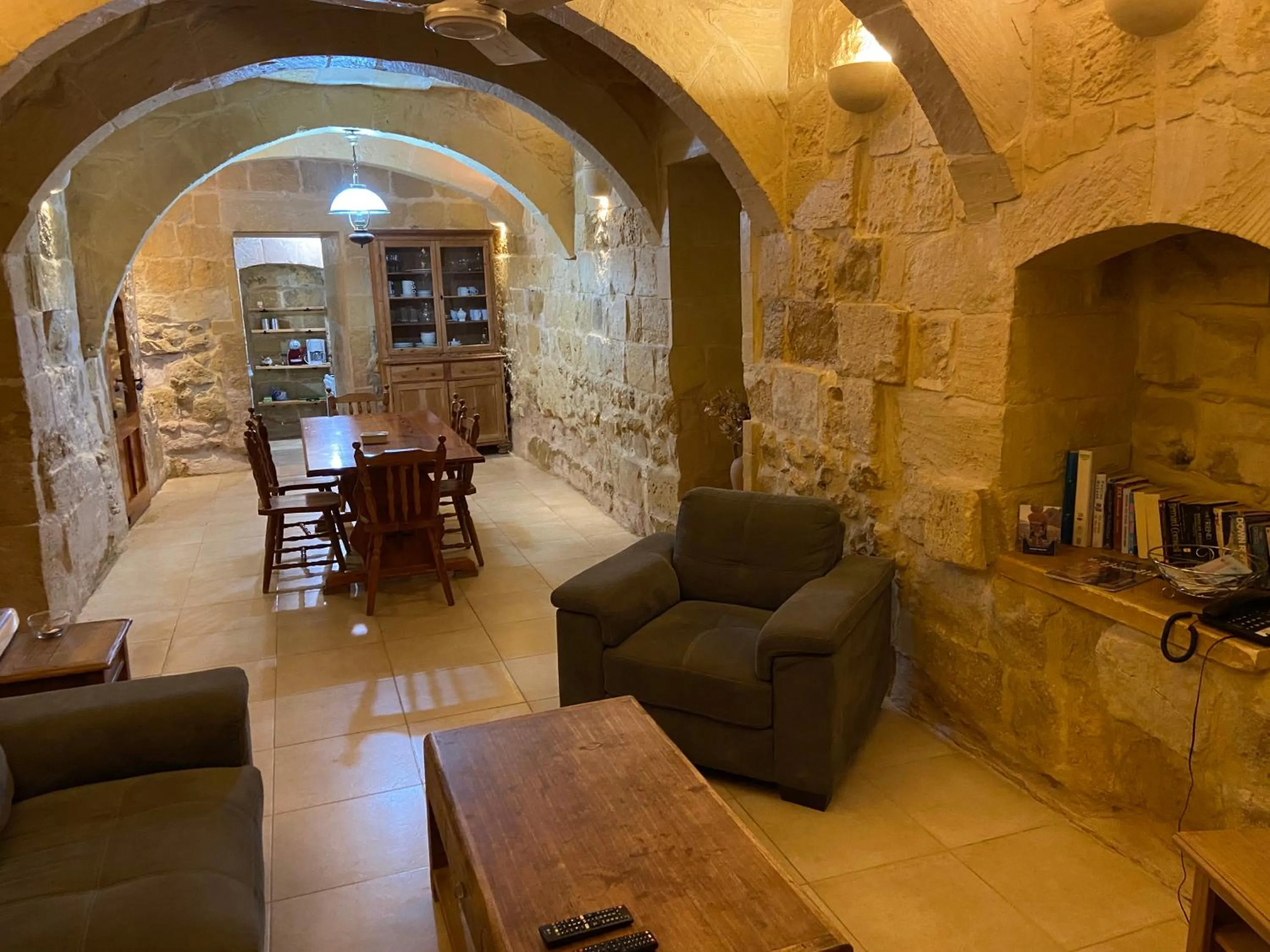 Dining area in Farmhouse Razzett Cora