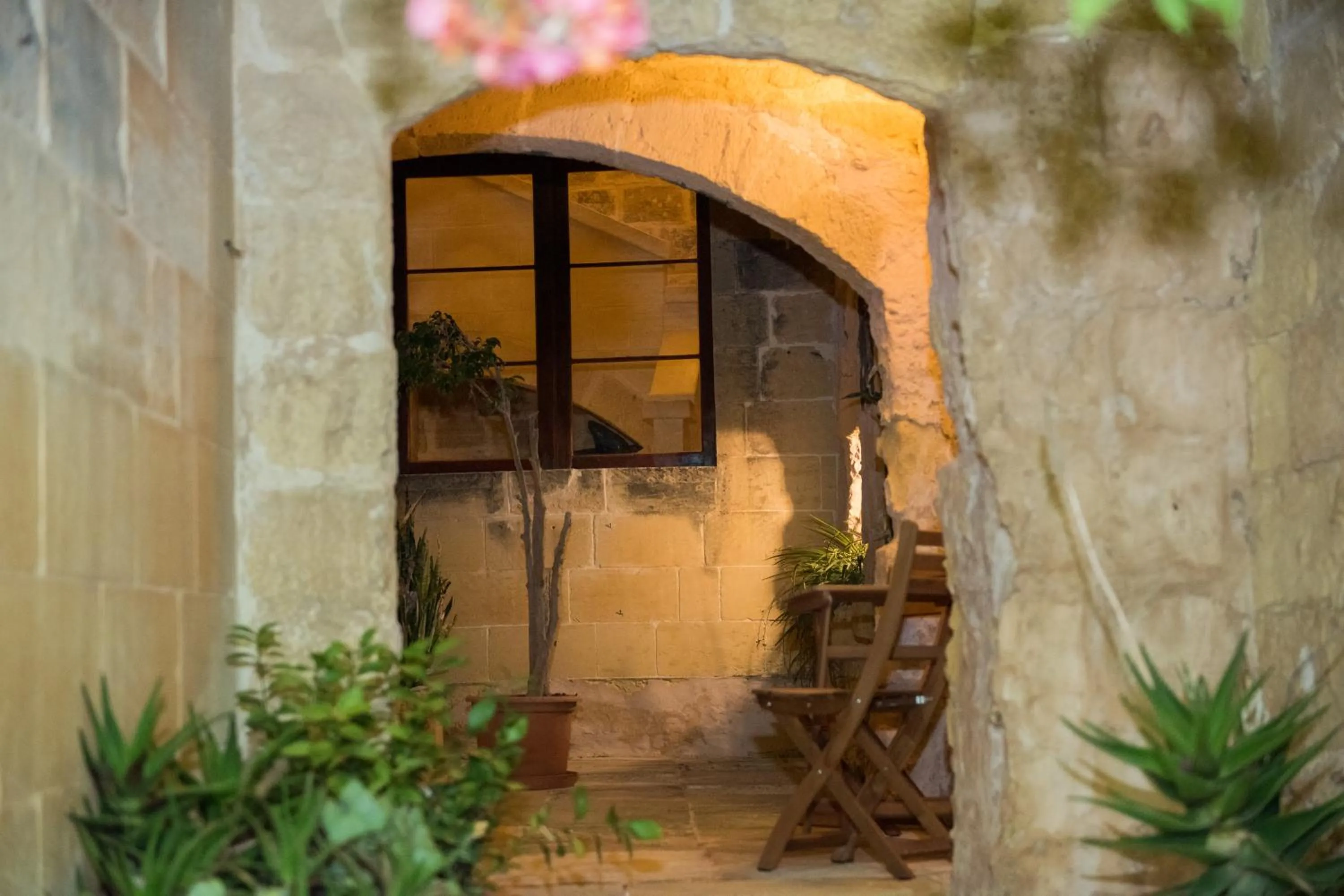 Facade/entrance in Farmhouse Razzett Cora