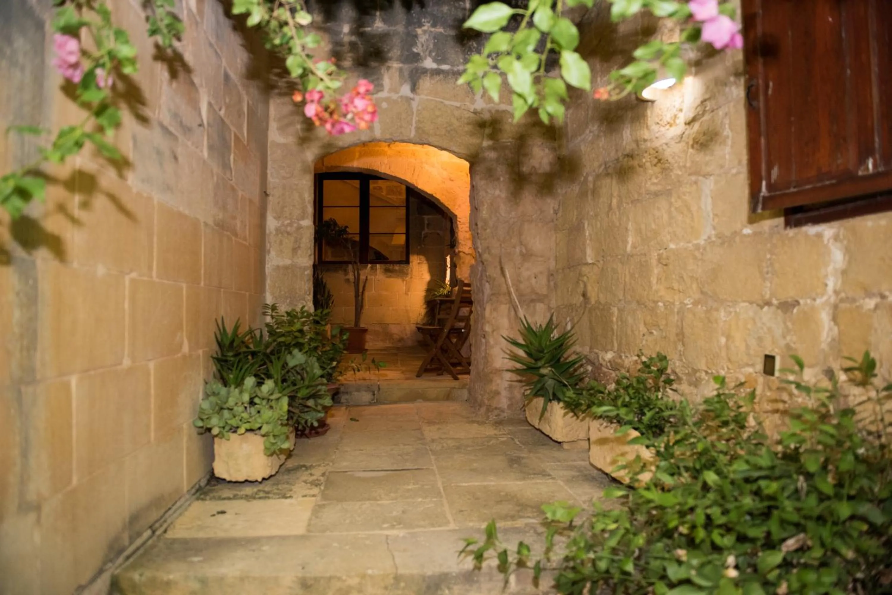 Facade/entrance in Farmhouse Razzett Cora