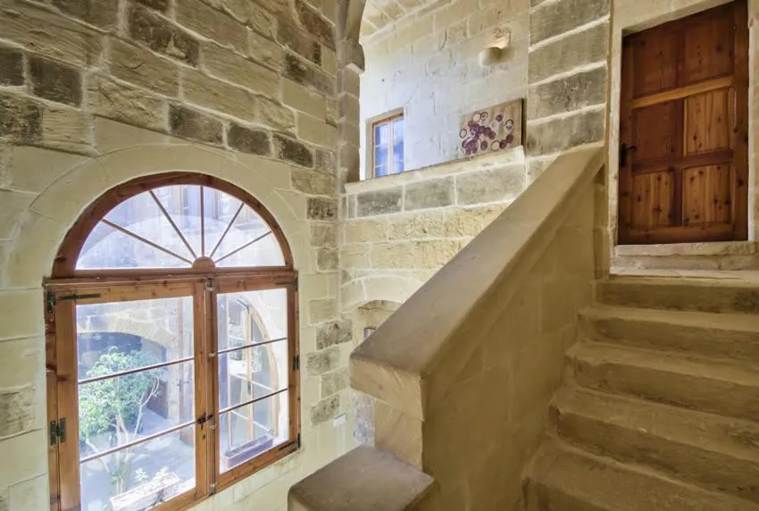 Property building in Farmhouse Razzett Cora