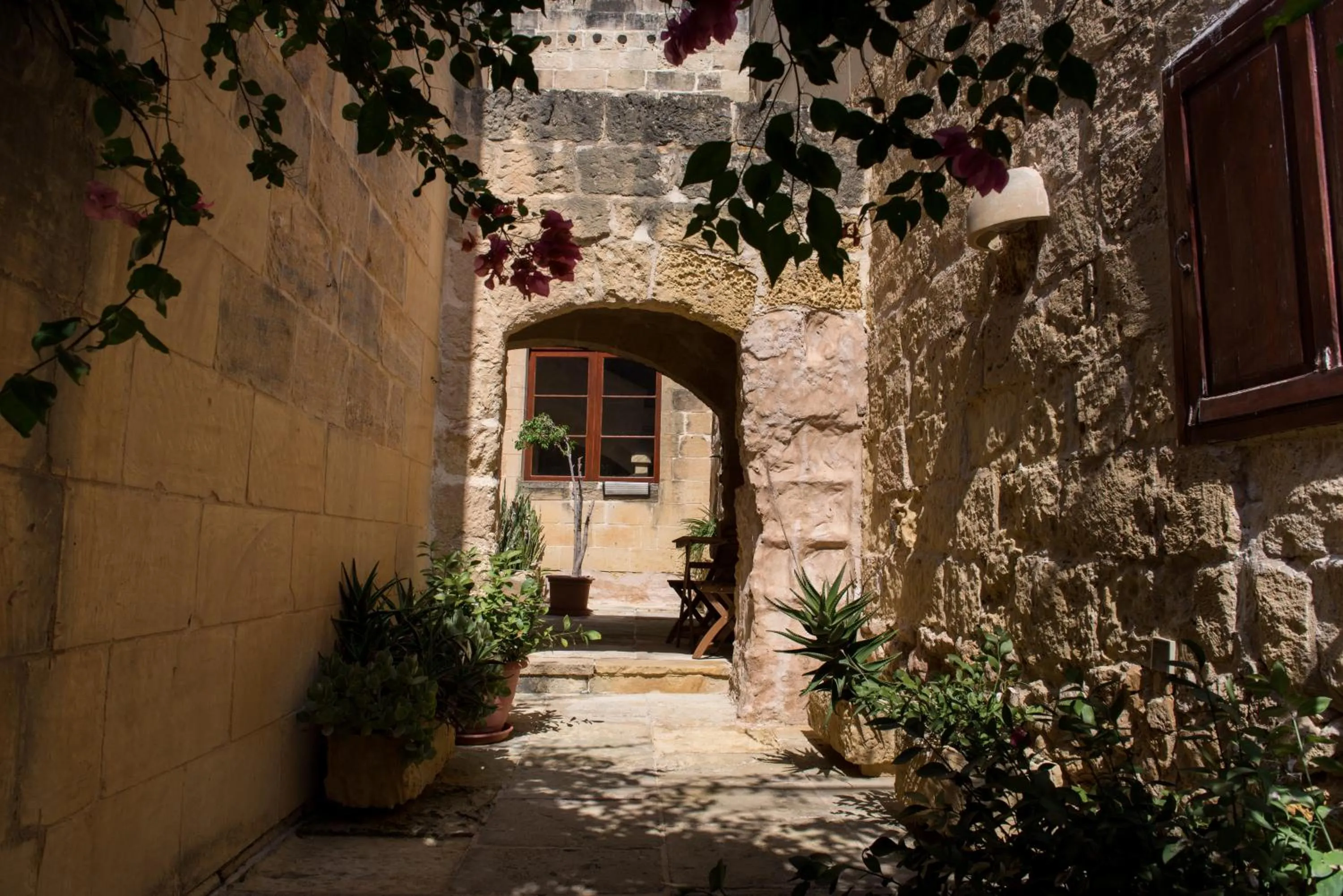 Facade/entrance in Farmhouse Razzett Cora