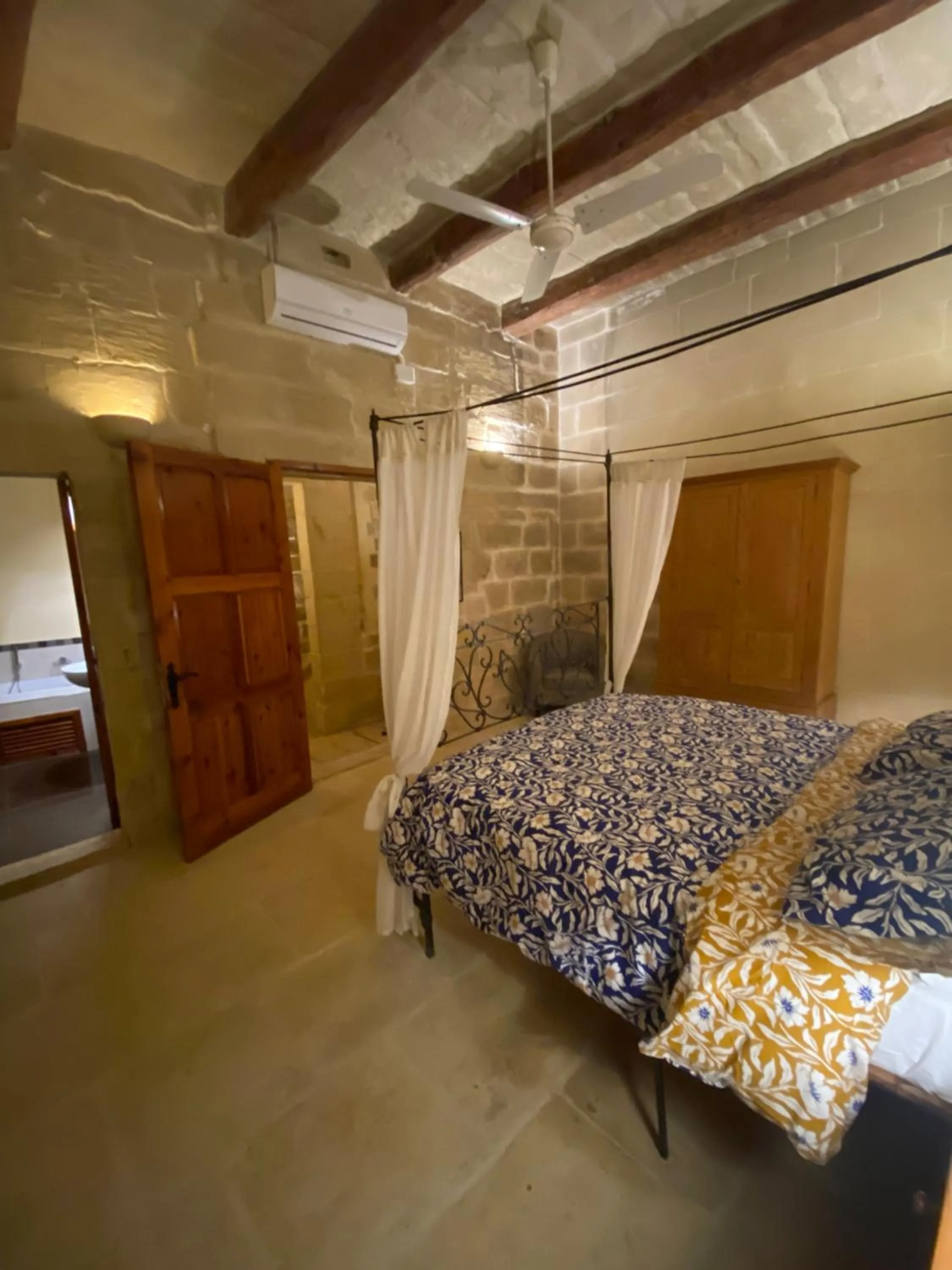Bedroom, Bed in Farmhouse Razzett Cora