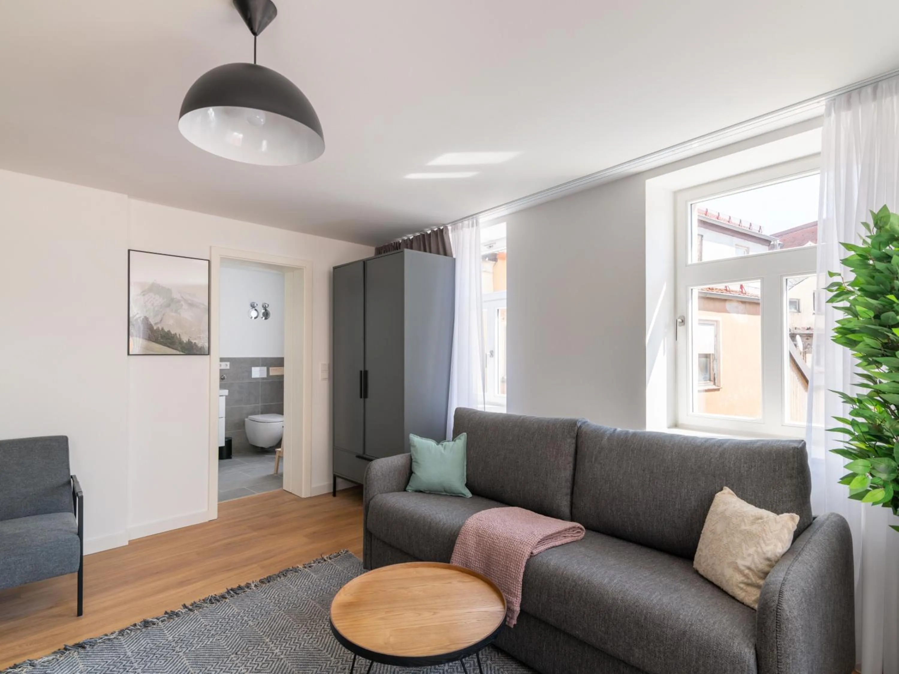 Seating area in Limehome Bayreuth Spitalgasse