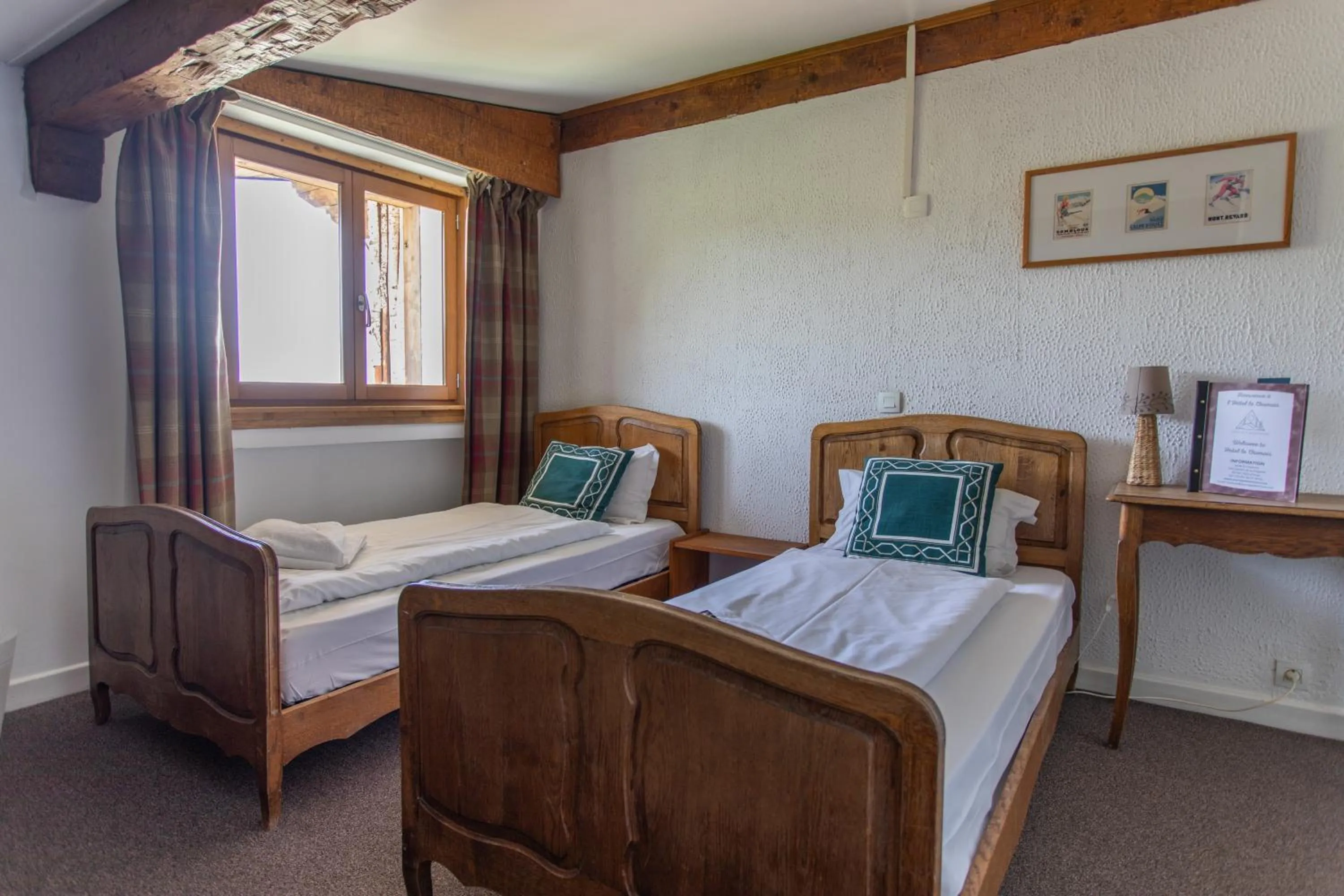 Bed in Hotel le Chamois