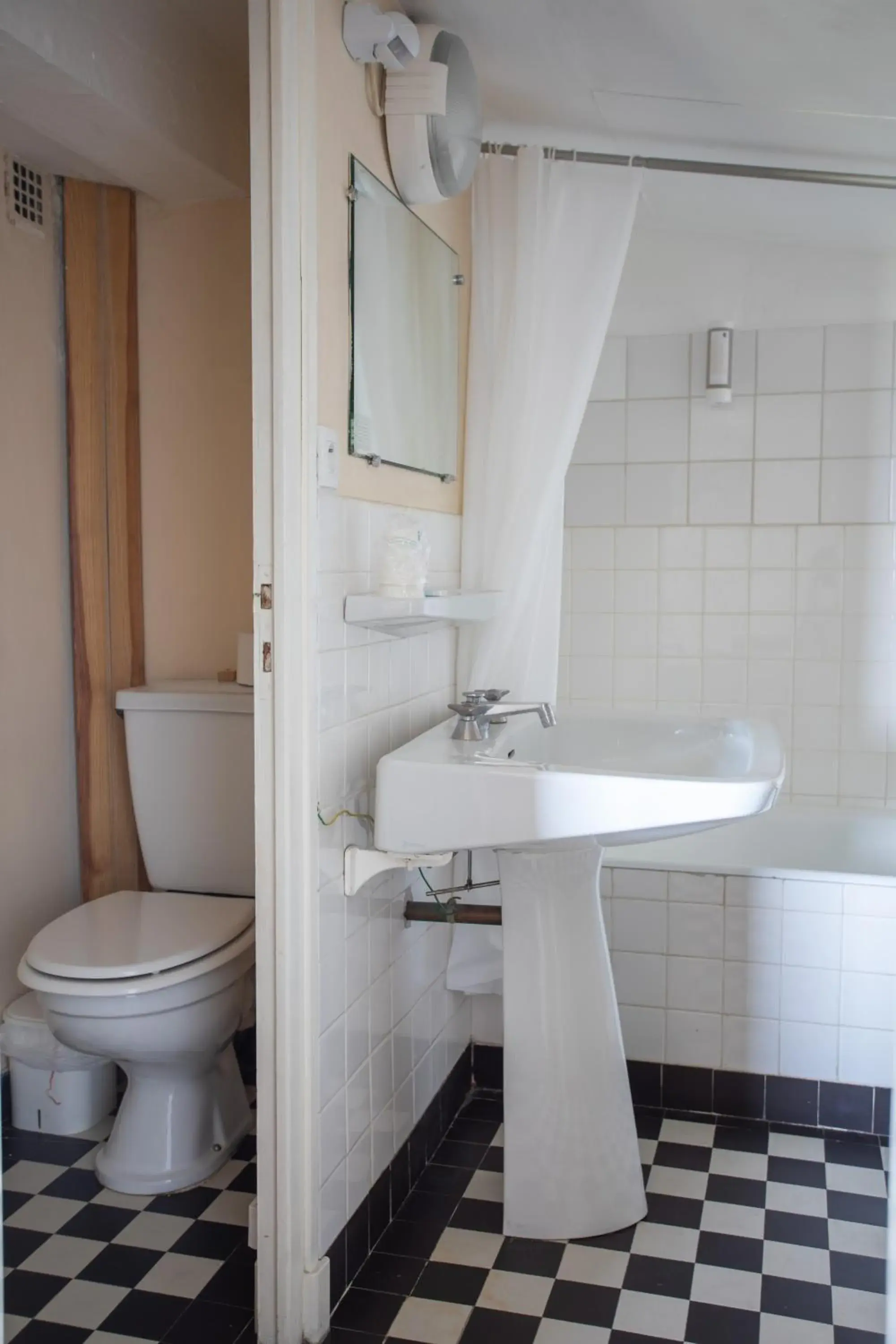 Twin Room with Bath in Hotel le Chamois Twin Room with Bath in Hotel le Chamois
