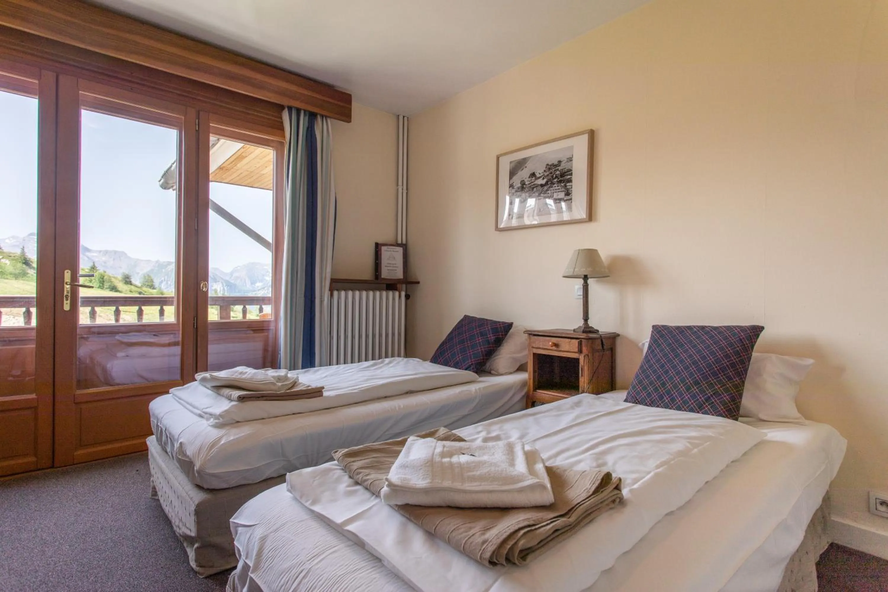 Bed in Hotel le Chamois