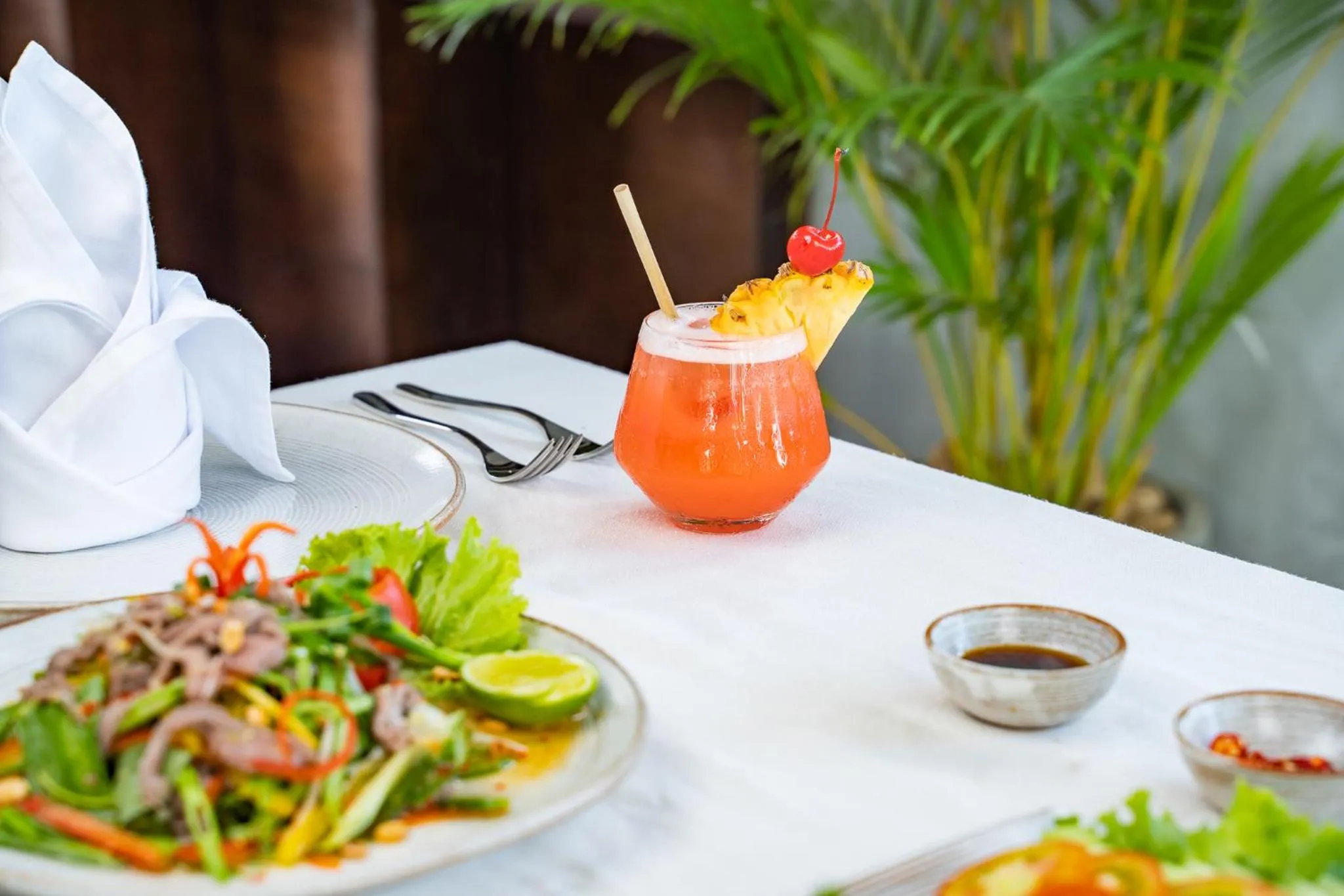 Food and drinks in RiverTree Villa & Resort