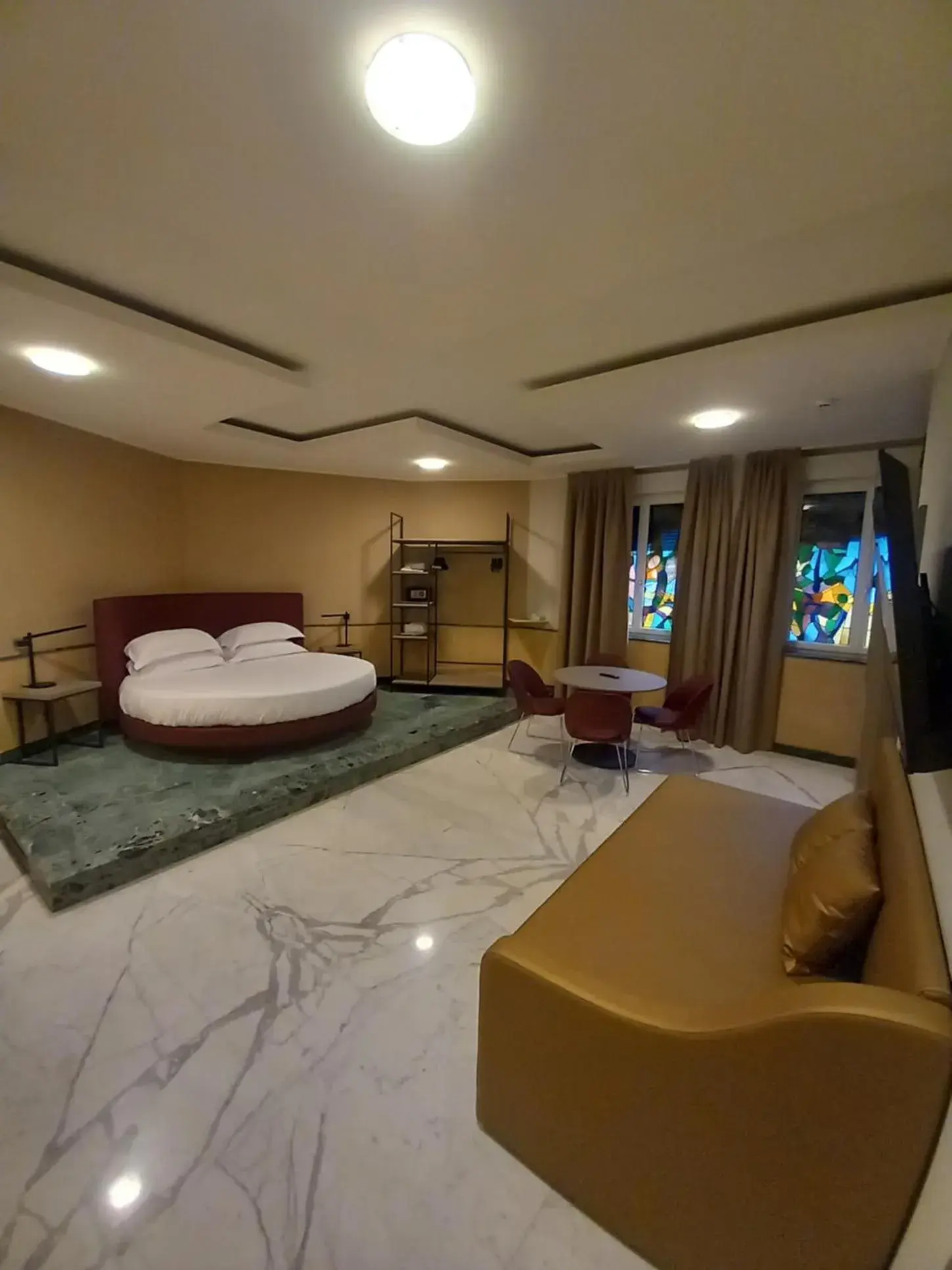 Property building, Bed in Allegroitalia La Spezia 5 Terre Property building, Bed in Allegroitalia La Spezia 5 Terre