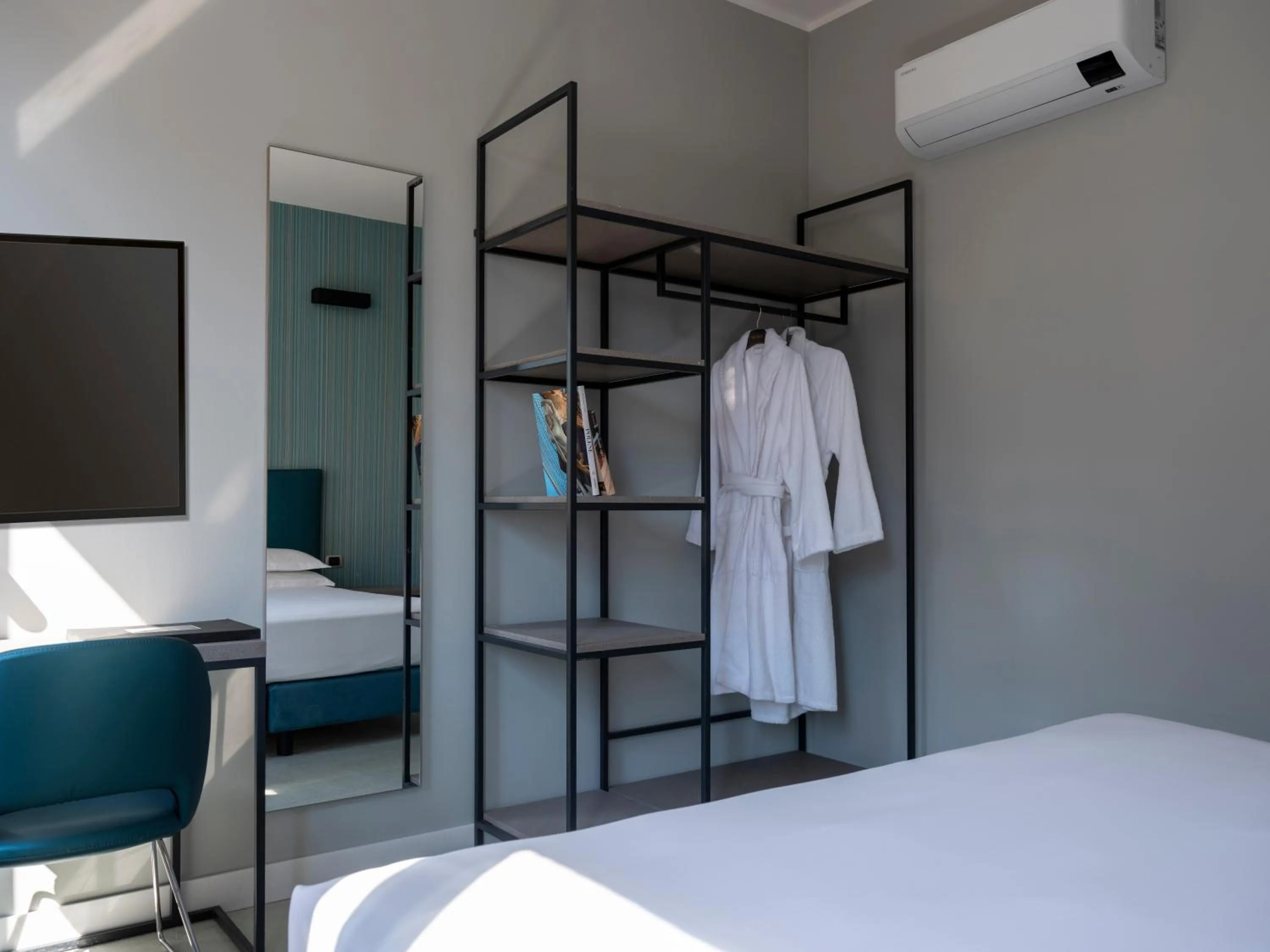 Photo of the whole room, Bed in Allegroitalia La Spezia 5 Terre