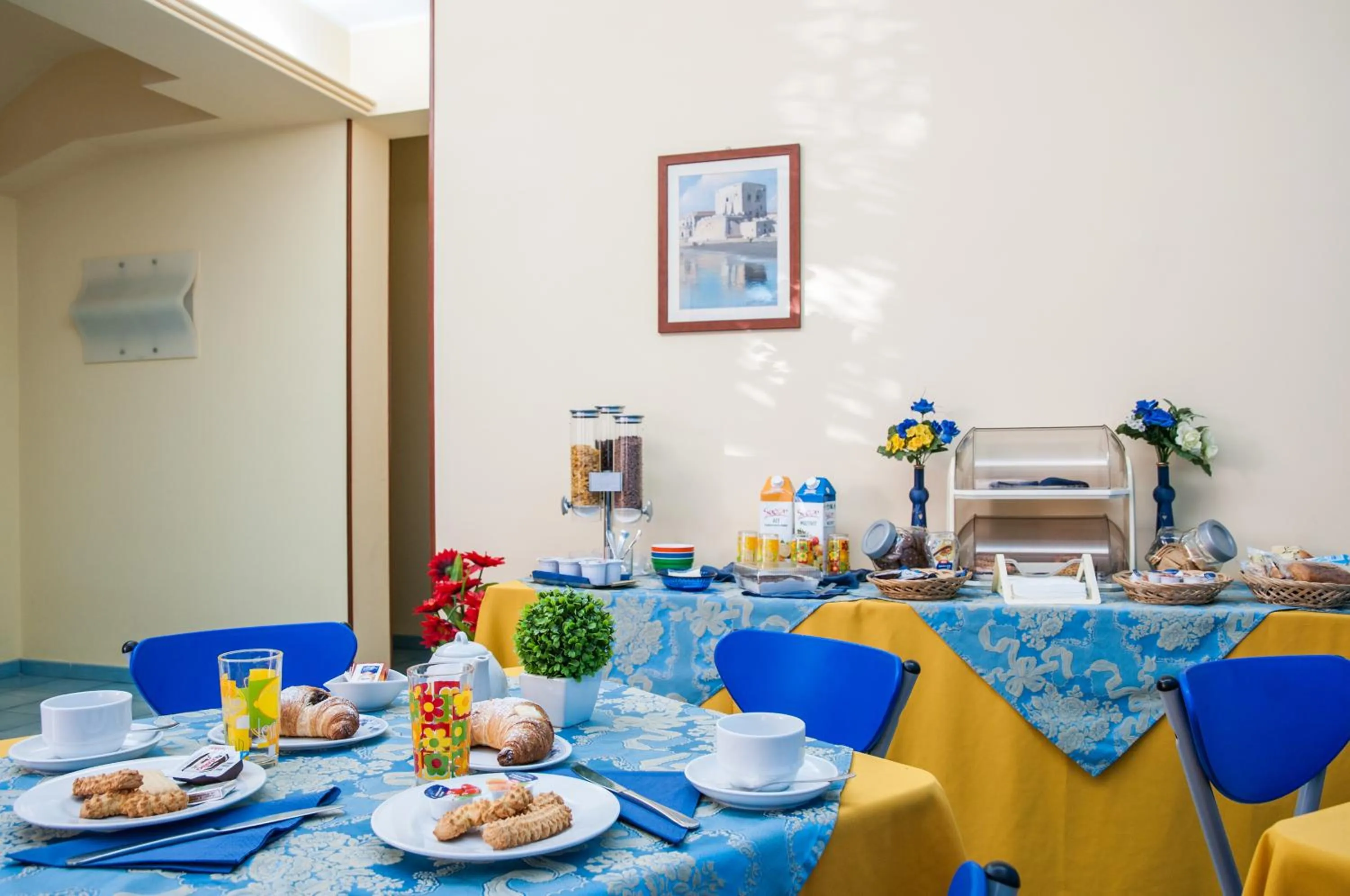 Area and facilities in Megaron Hotel