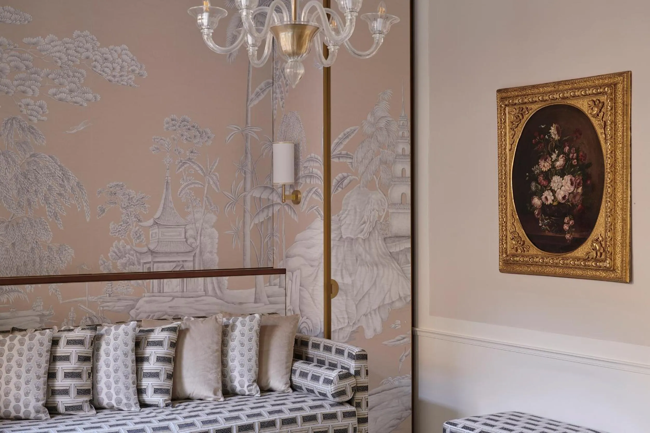 Decorative detail, Bed in Violino d'Oro Venezia