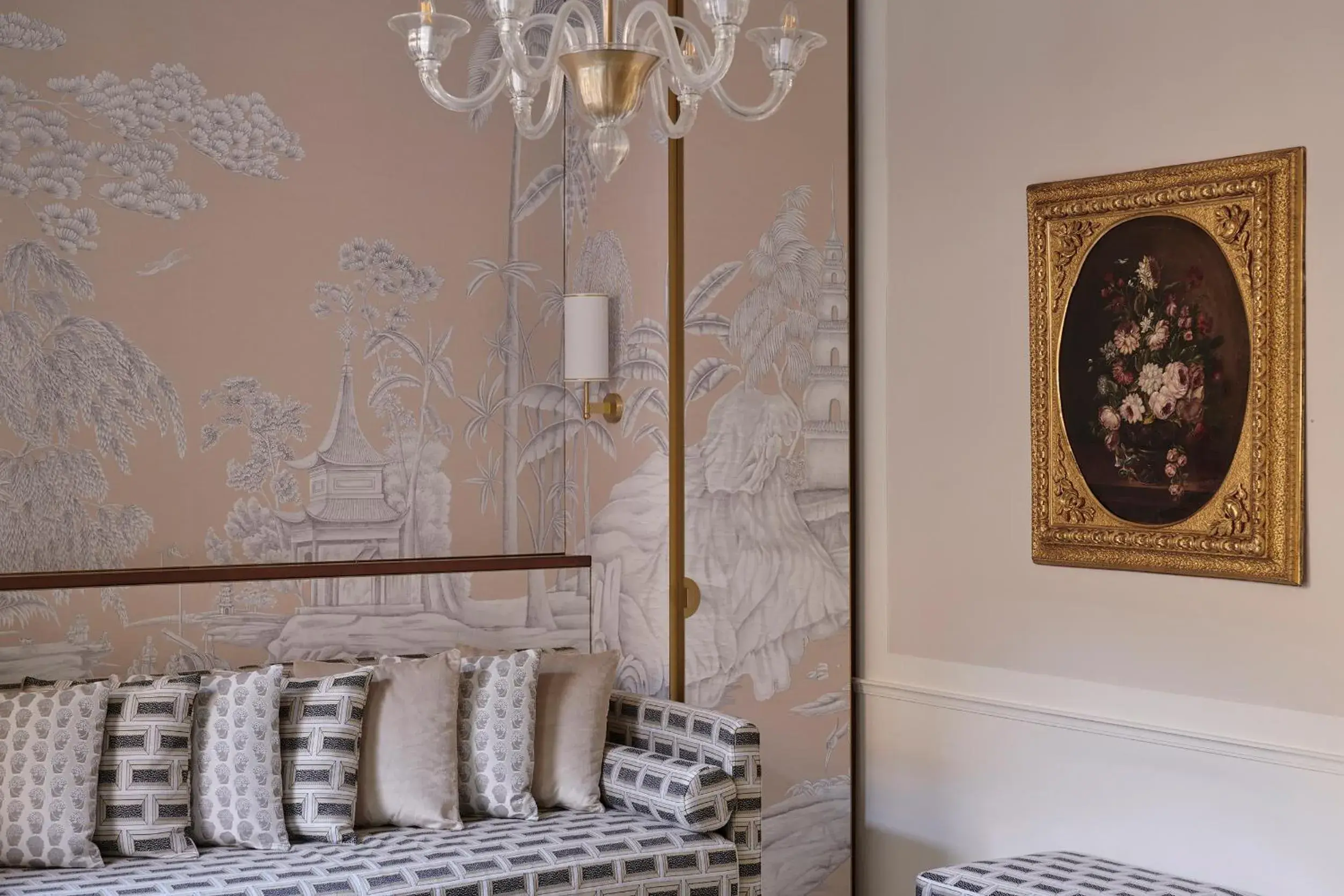 Decorative detail, Bed in Violino d'Oro Venezia Decorative detail, Bed in Violino d'Oro Venezia