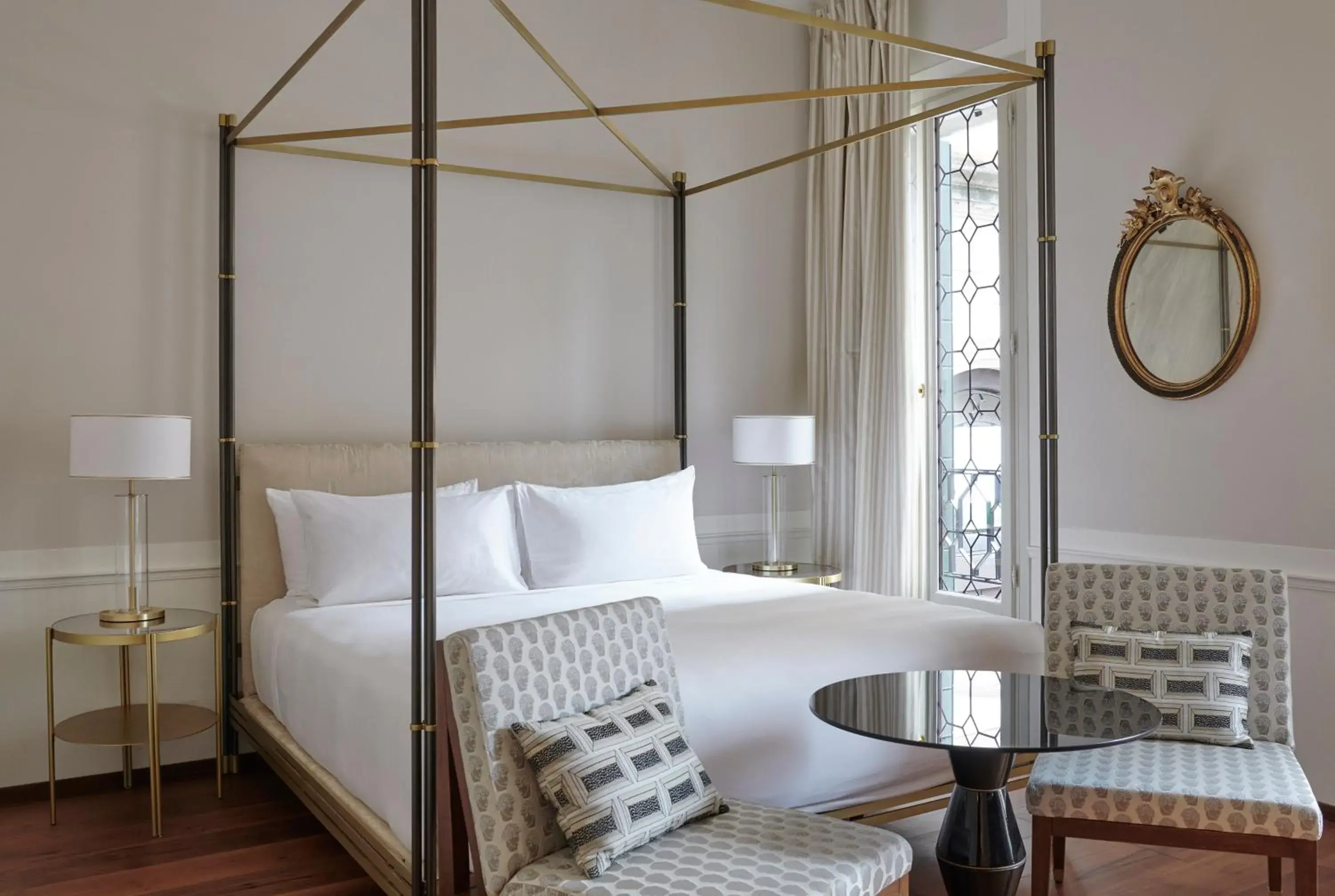 Bed in Violino d'Oro Venezia Bed in Violino d'Oro Venezia