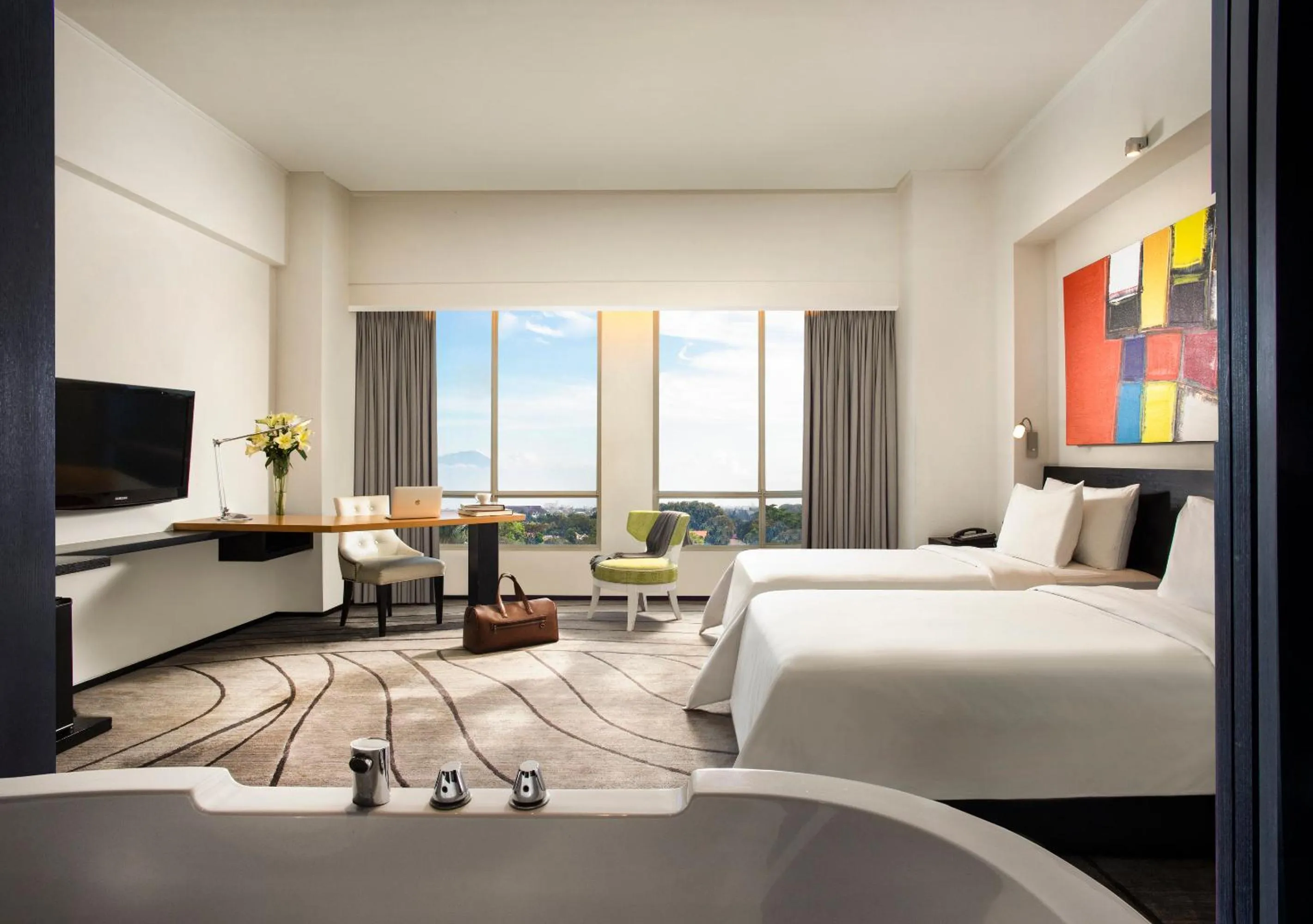 Bed in ARTOTEL TS Suites Surabaya