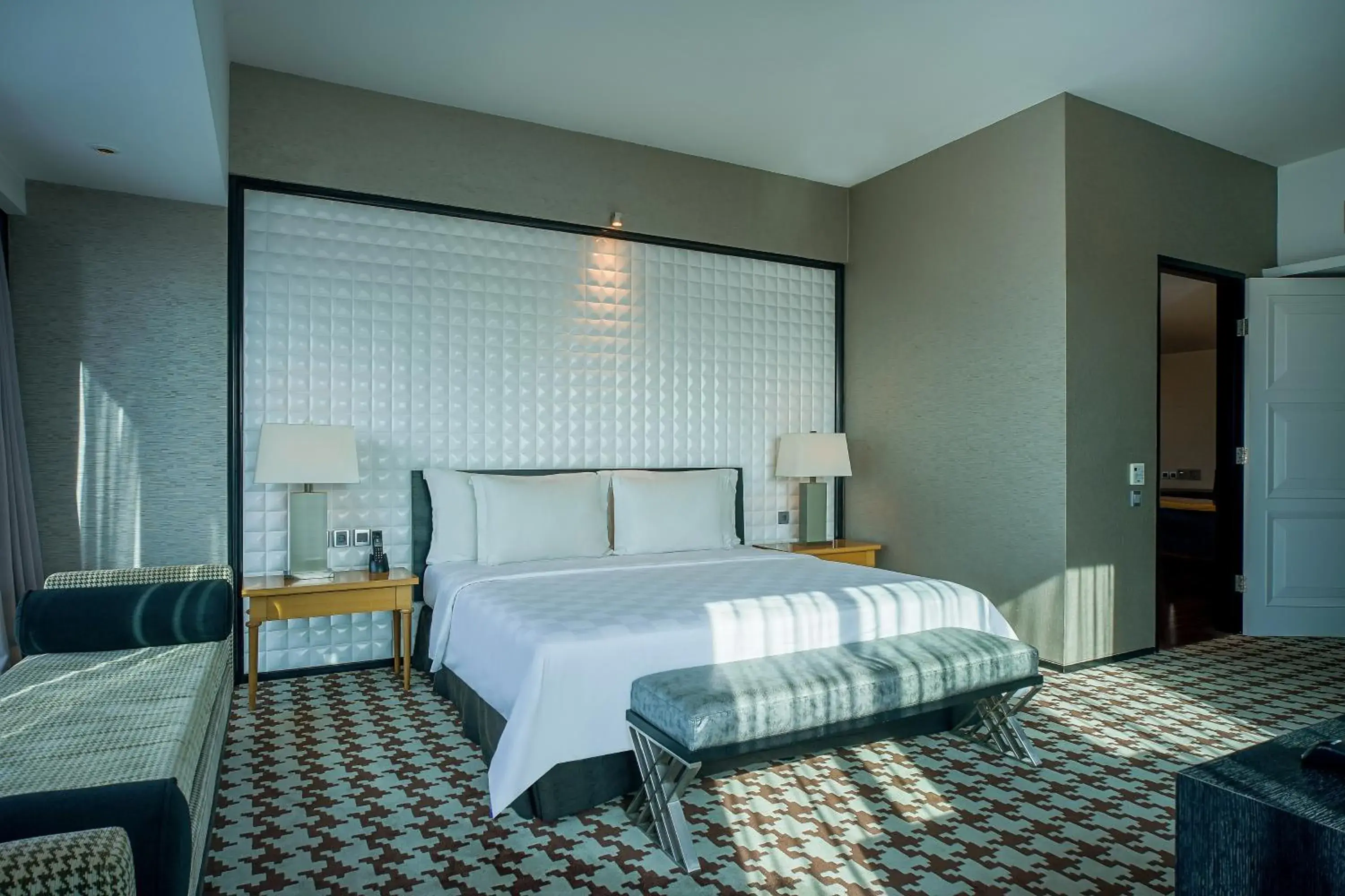 Bedroom, Bed in ARTOTEL TS Suites Surabaya Bedroom, Bed in ARTOTEL TS Suites Surabaya