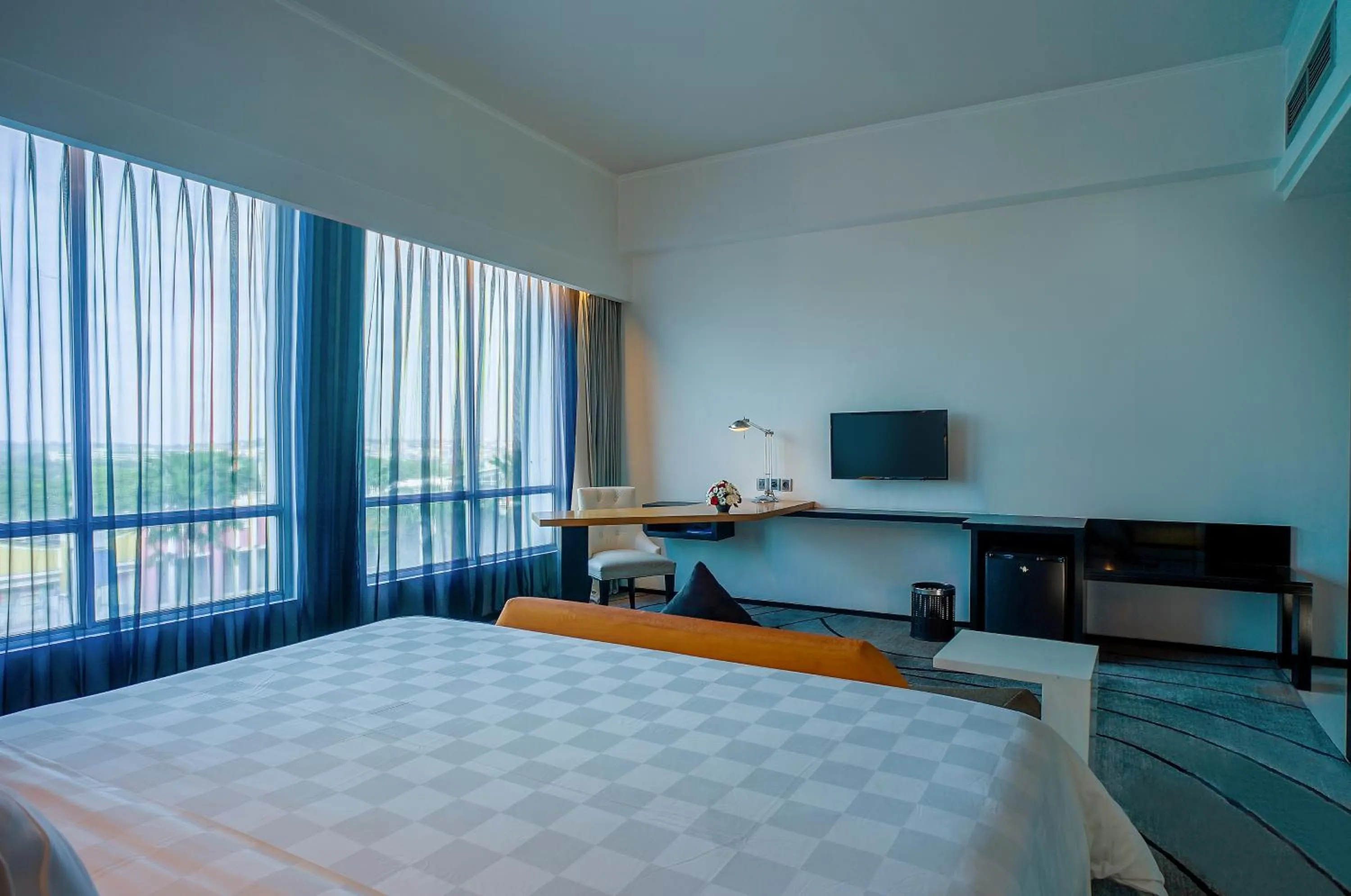 Bed in ARTOTEL TS Suites Surabaya