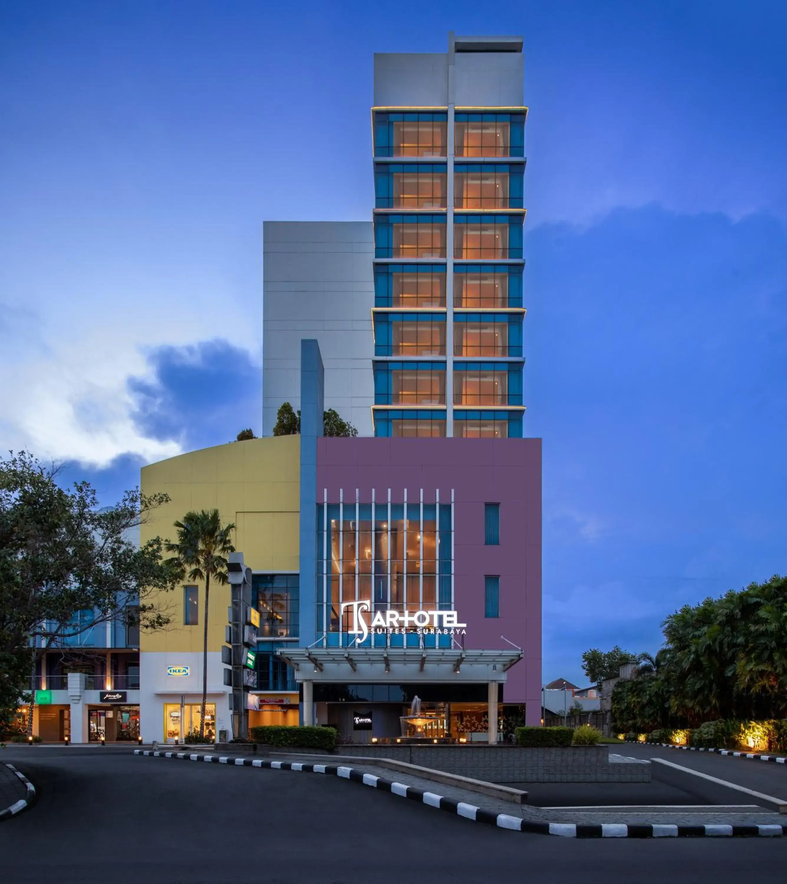 Property building in ARTOTEL TS Suites Surabaya Property building in ARTOTEL TS Suites Surabaya