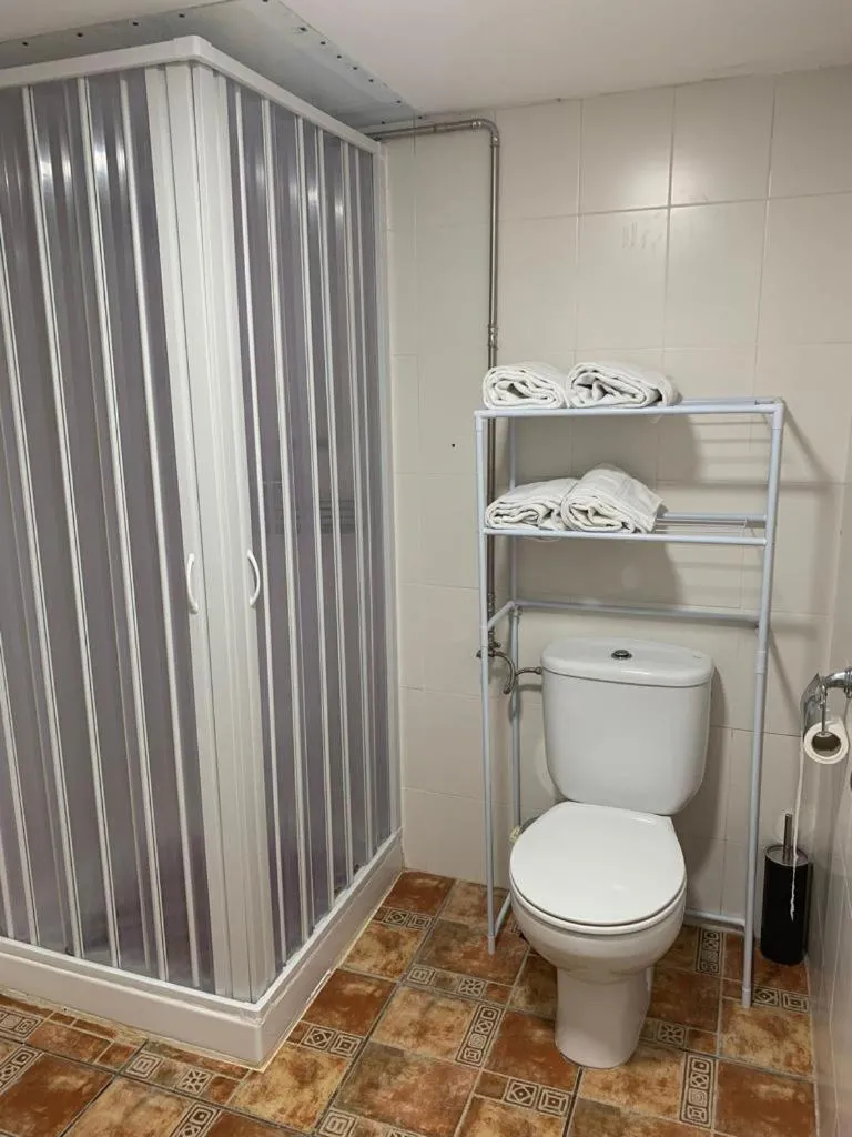 Shower in Albergue Naturmaz