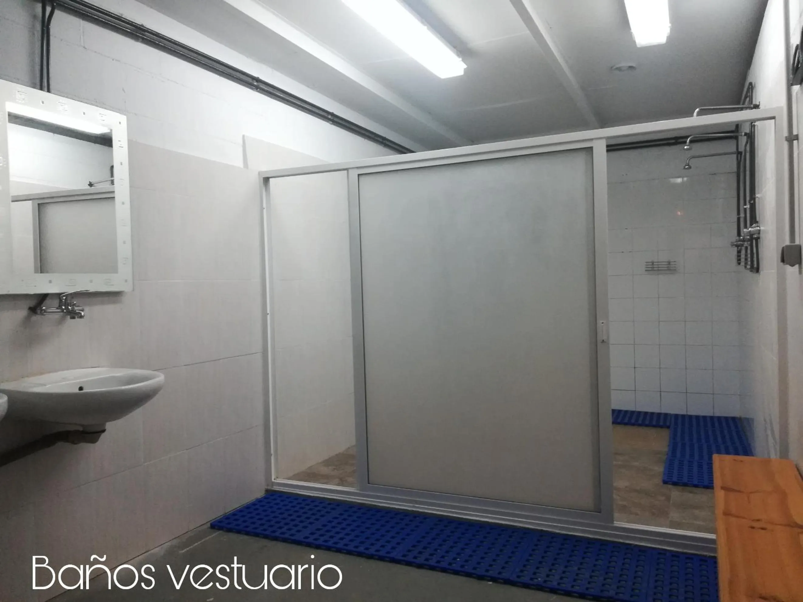 Public Bath in Albergue Naturmaz