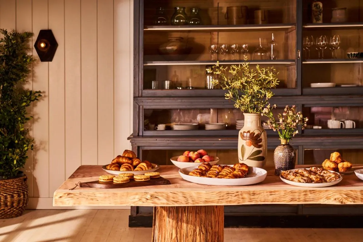 Breakfast in Dawn Ranch