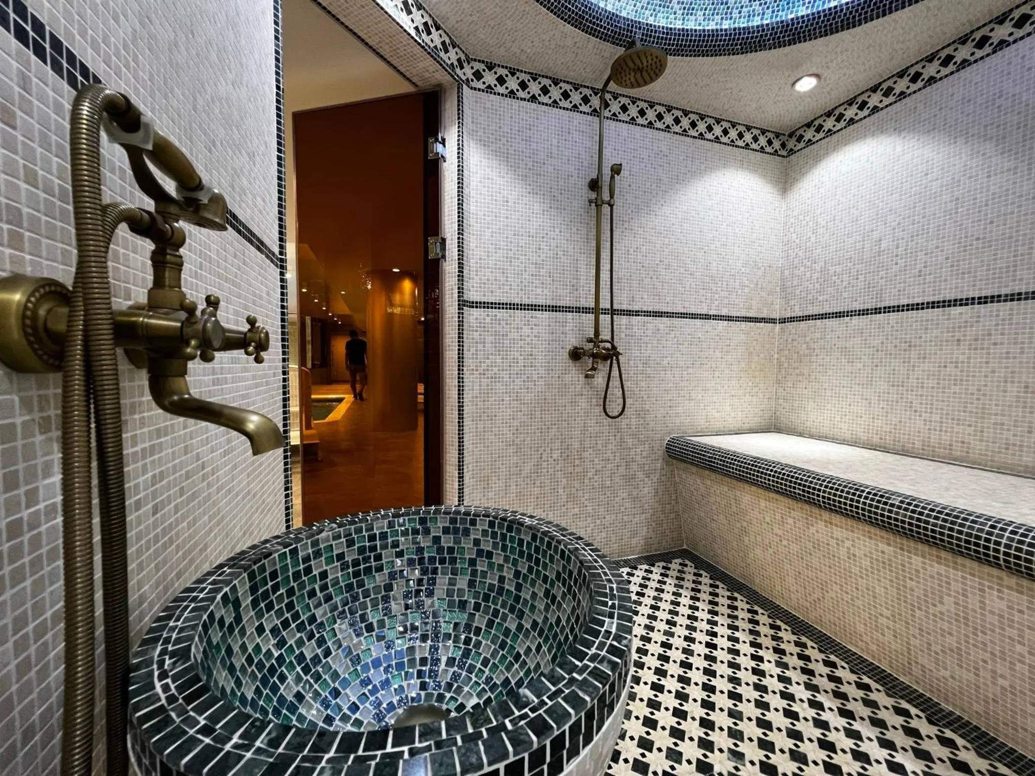 Spa and wellness centre/facilities in King Plaza Hotel