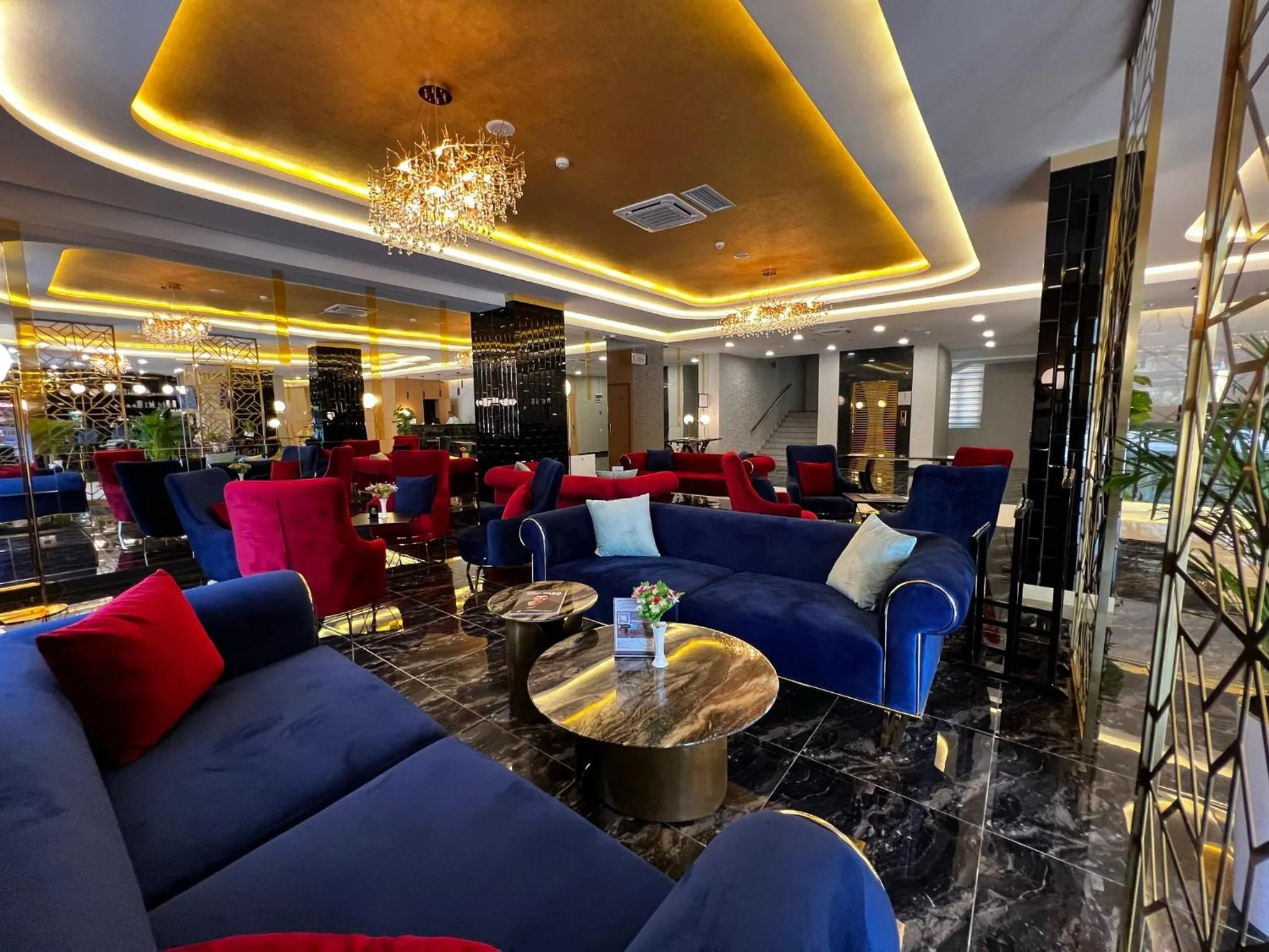 Lobby or reception in King Plaza Hotel