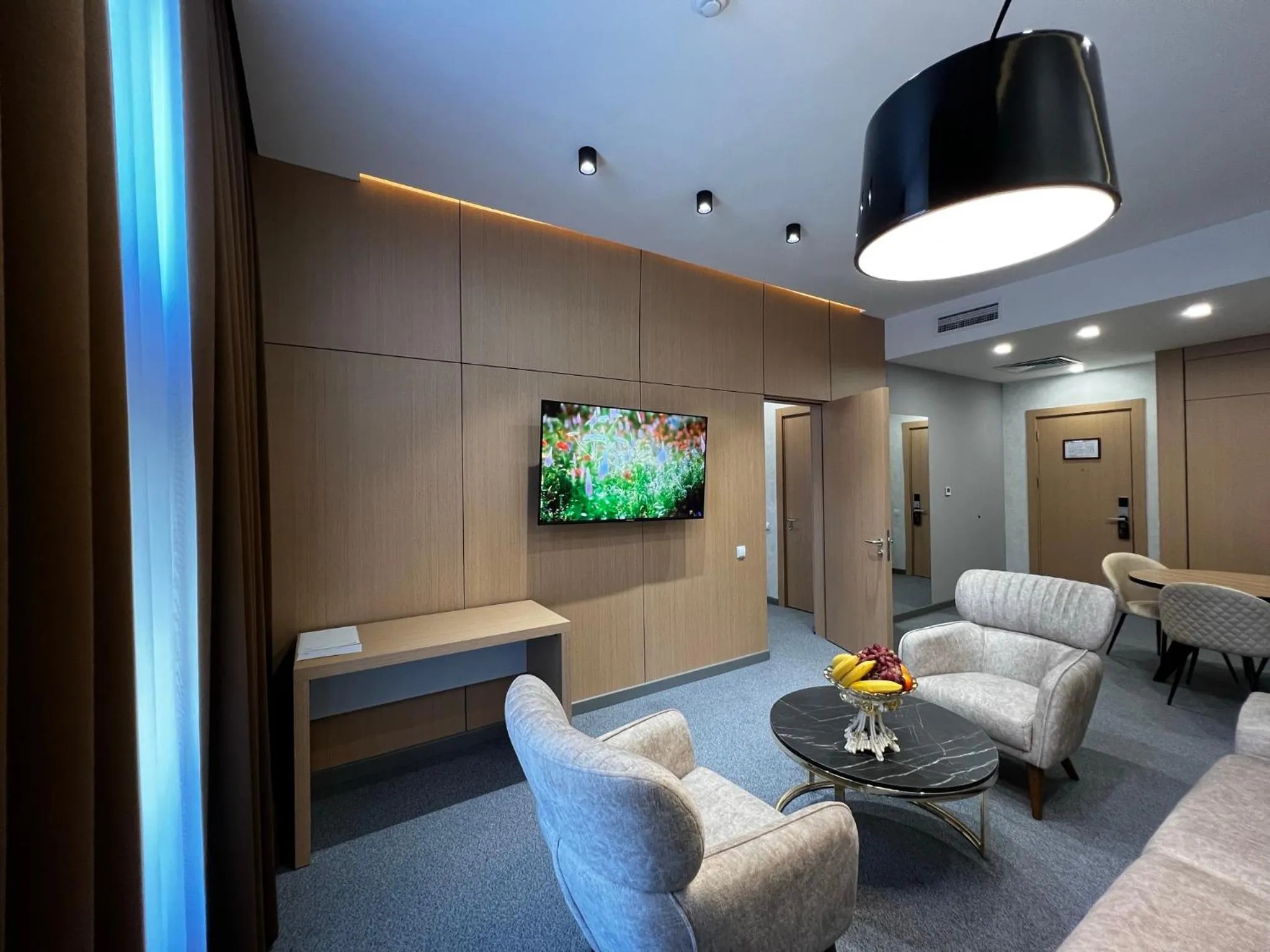 Seating area in King Plaza Hotel