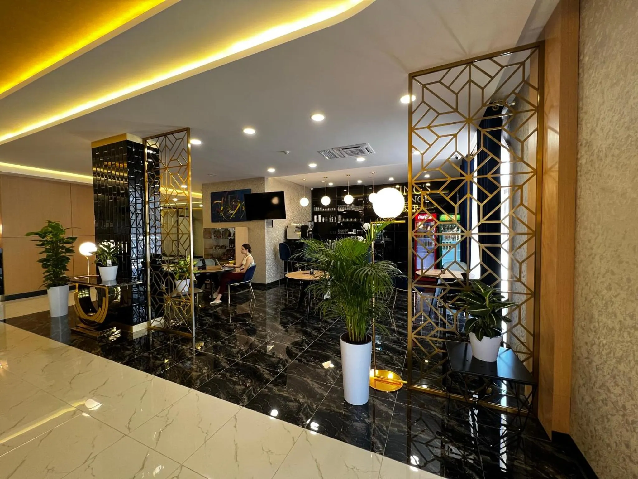 Lounge or bar in King Plaza Hotel